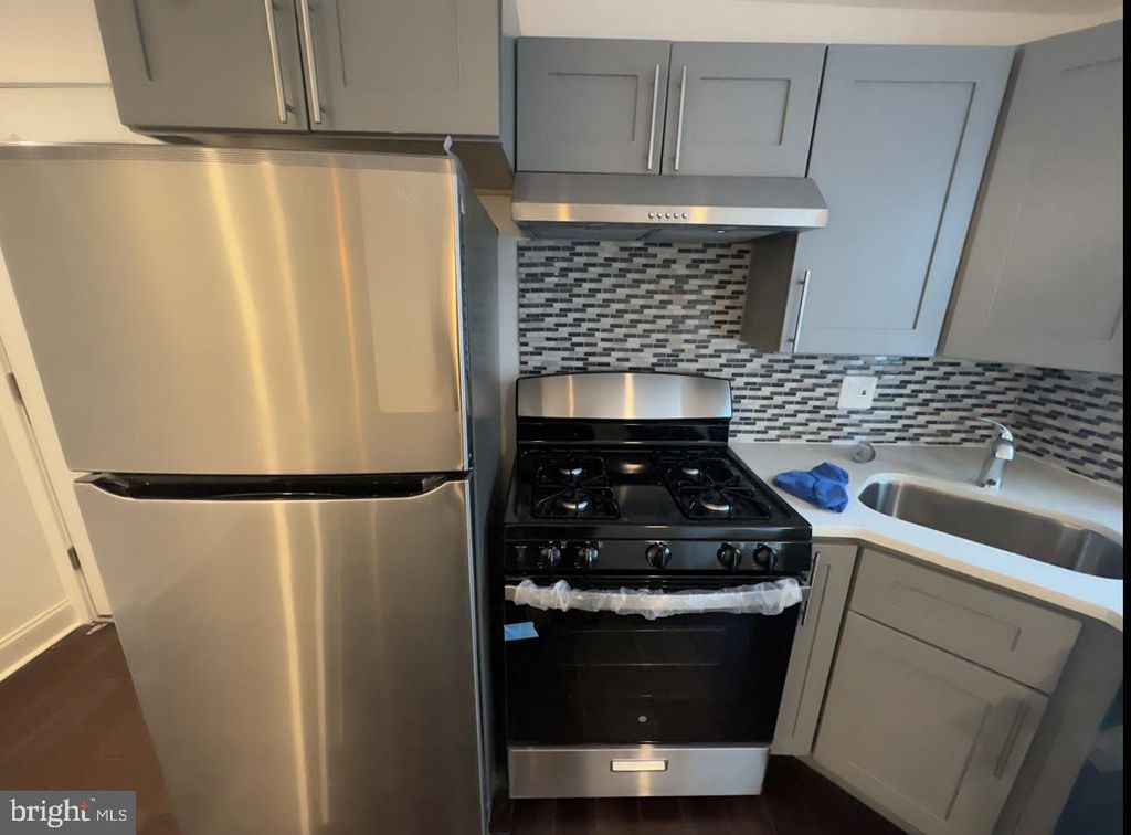 Photo of 1635 W Girard Avenue #3R, PHILADELPHIA, PA 19130 (MLS # PAPH2582410)