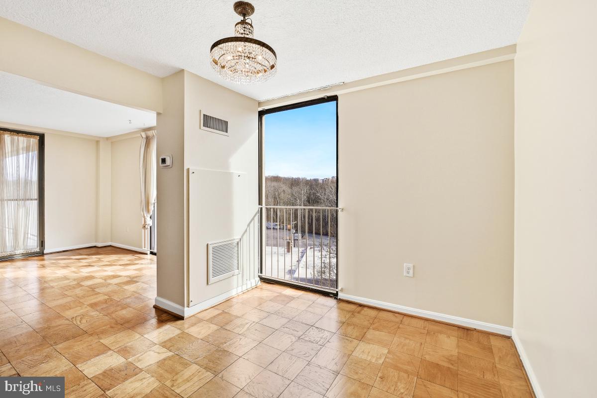 ROCK CREEK FOREST - Residential