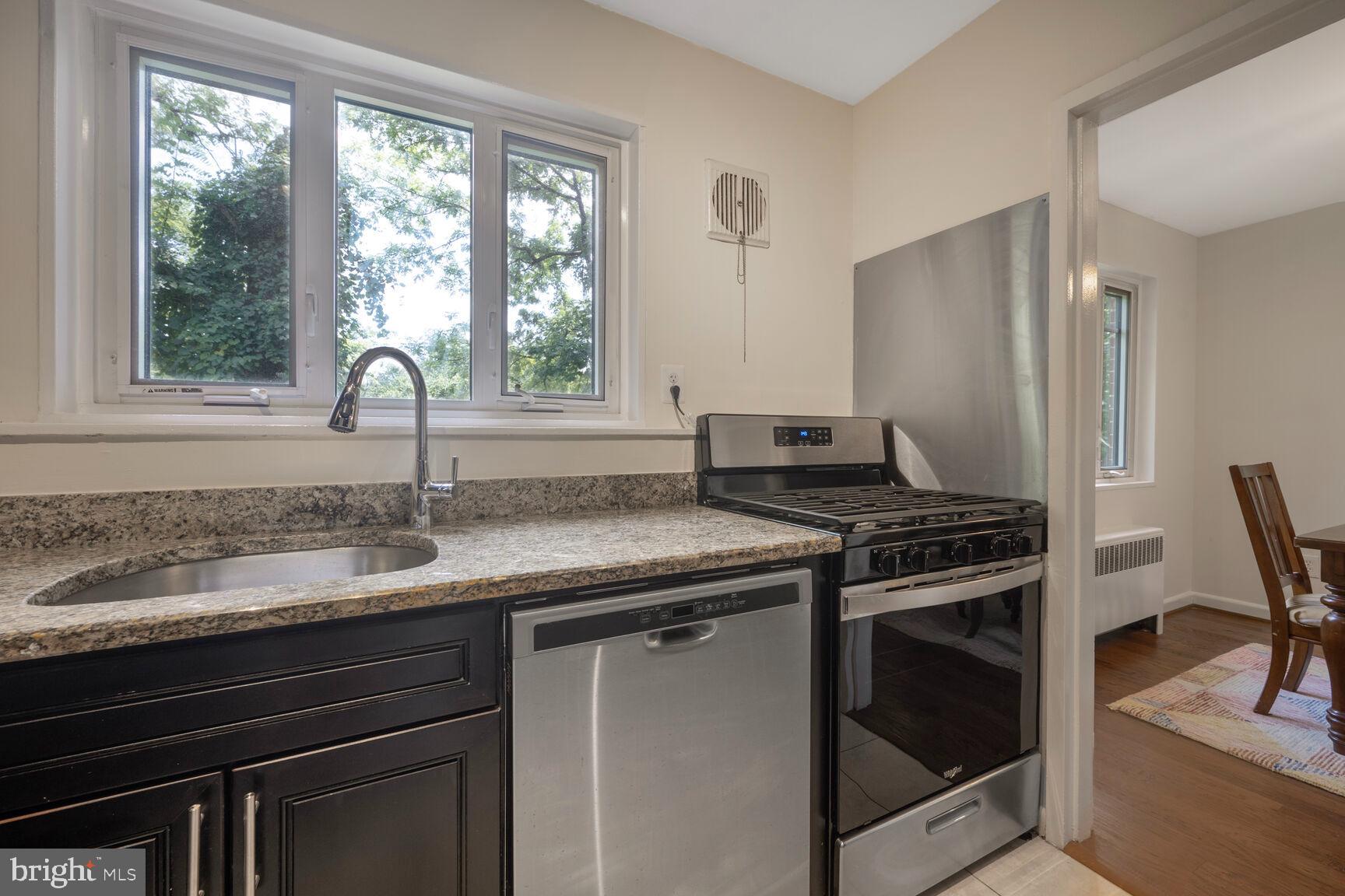 10307 MONTROSE AVENUE M-202