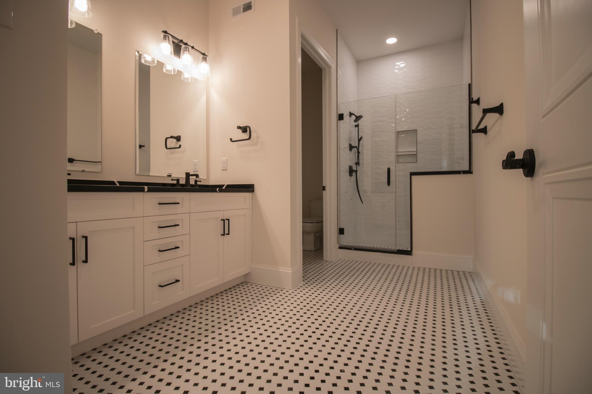 COLUMBIA PLACE - Residential