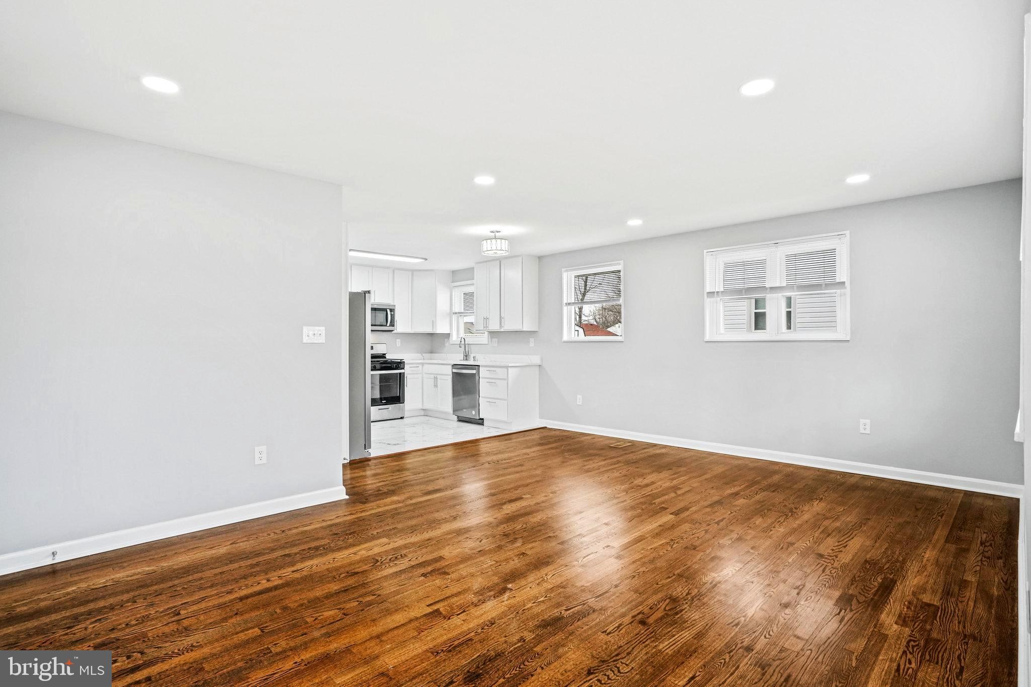 FORESTVILLE - Residential