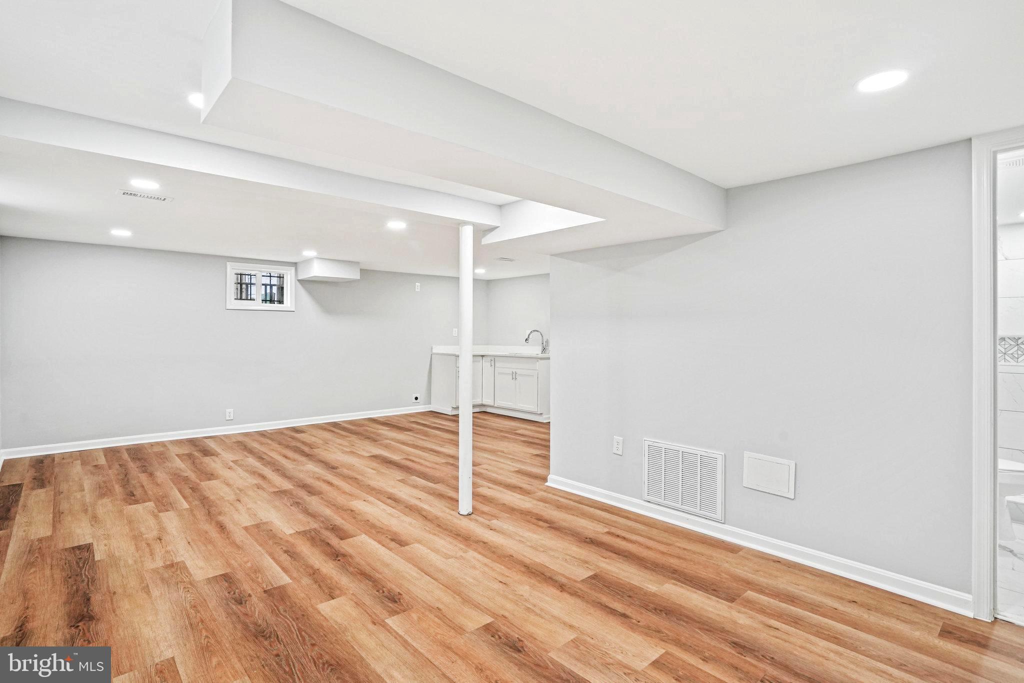 FORESTVILLE - Residential