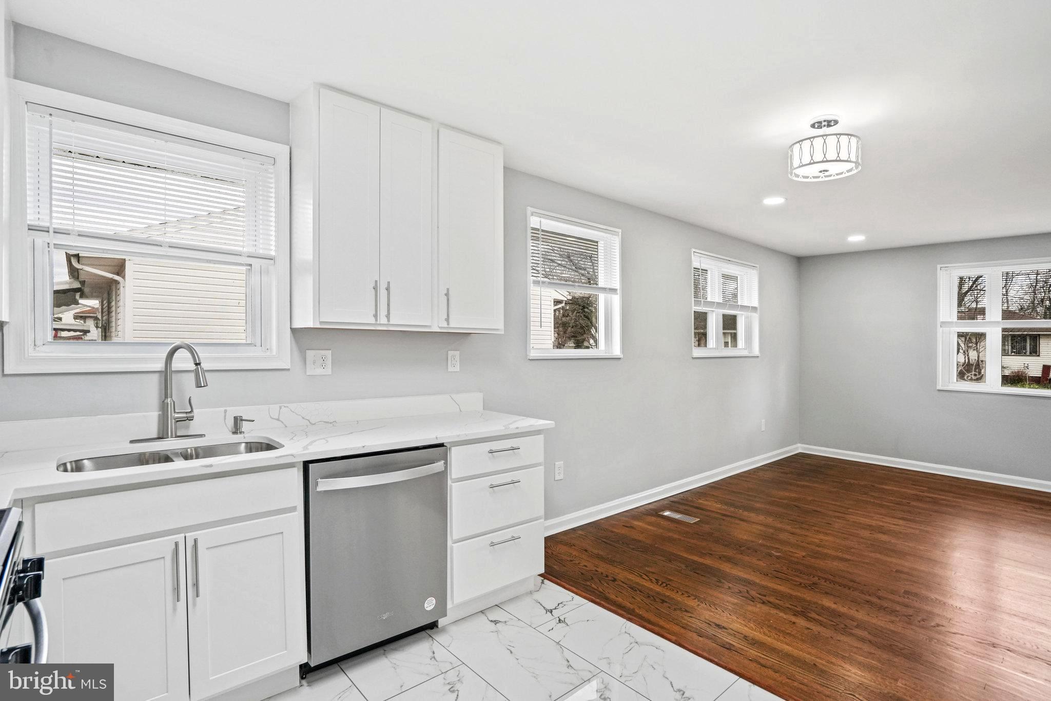 FORESTVILLE - Residential