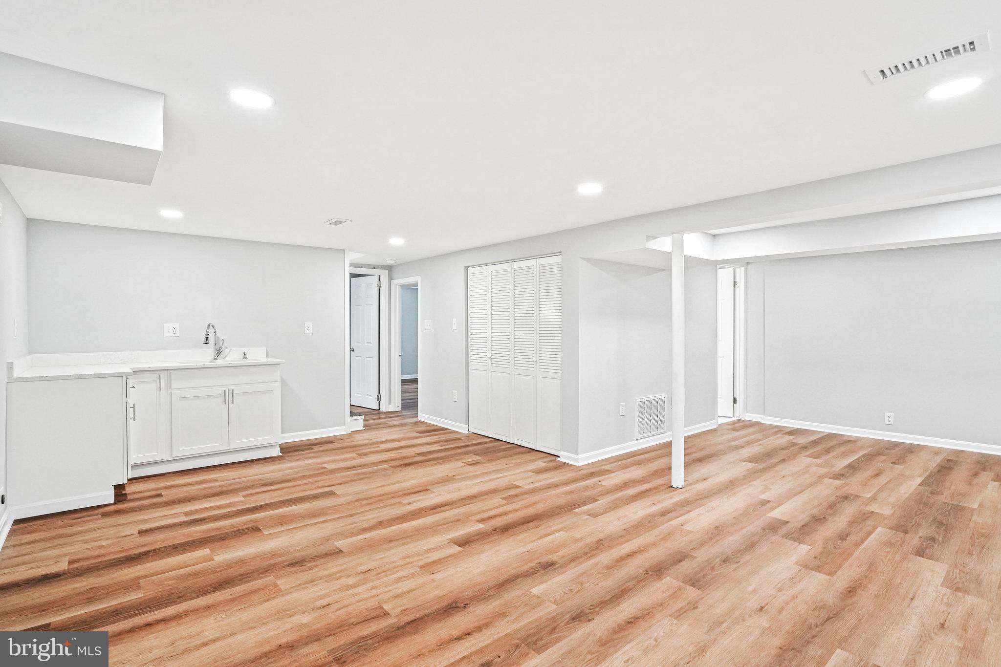 FORESTVILLE - Residential