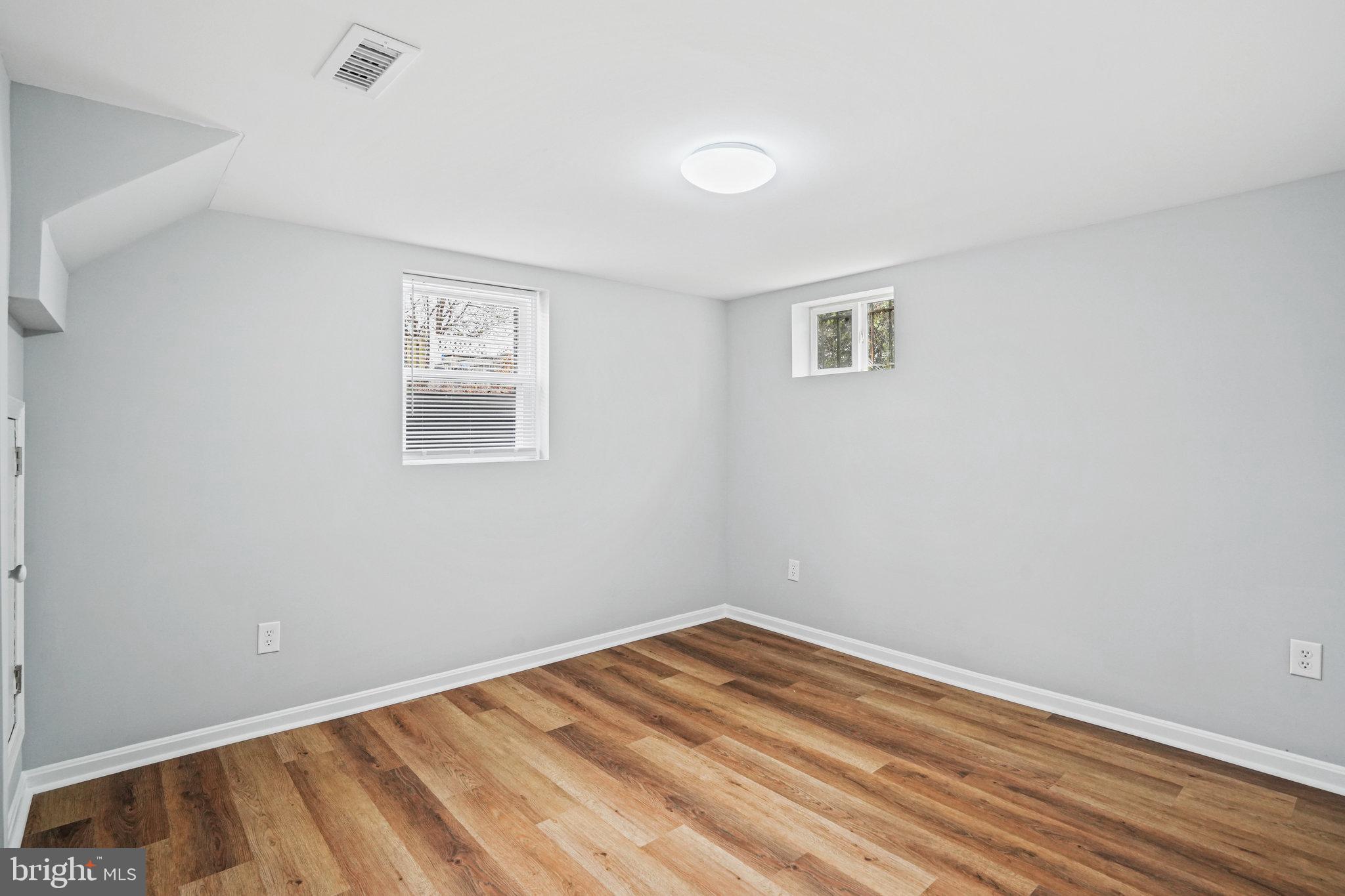 FORESTVILLE - Residential