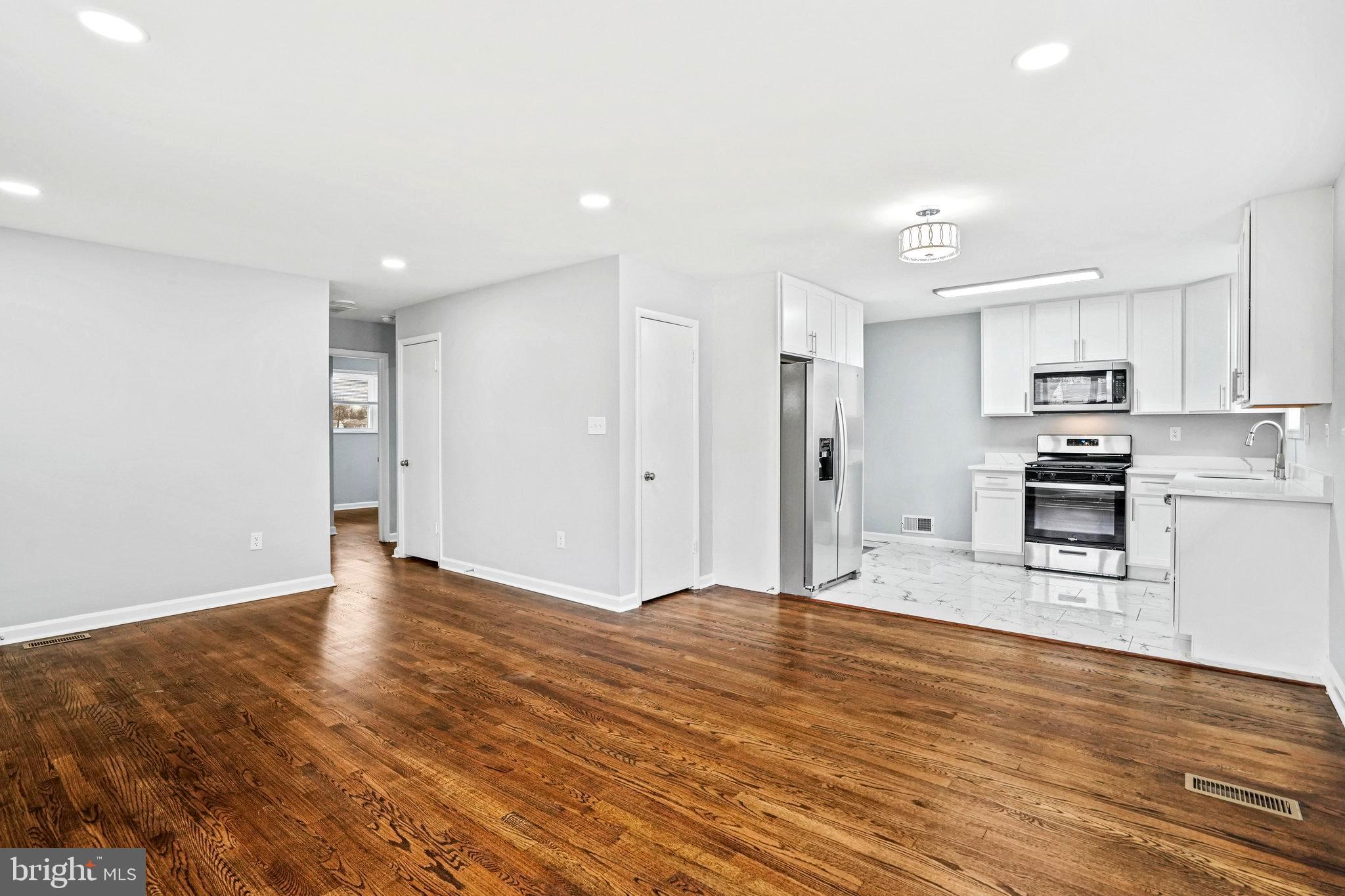 FORESTVILLE - Residential