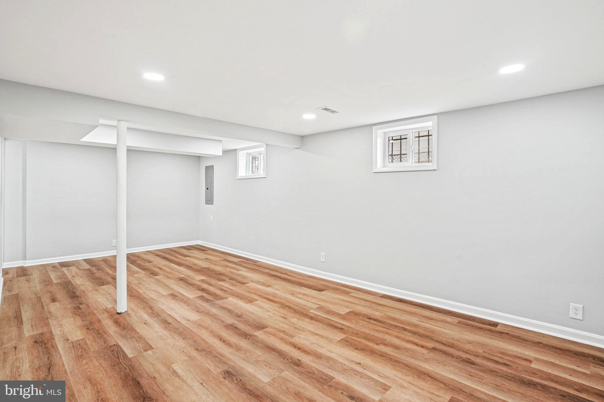 FORESTVILLE - Residential