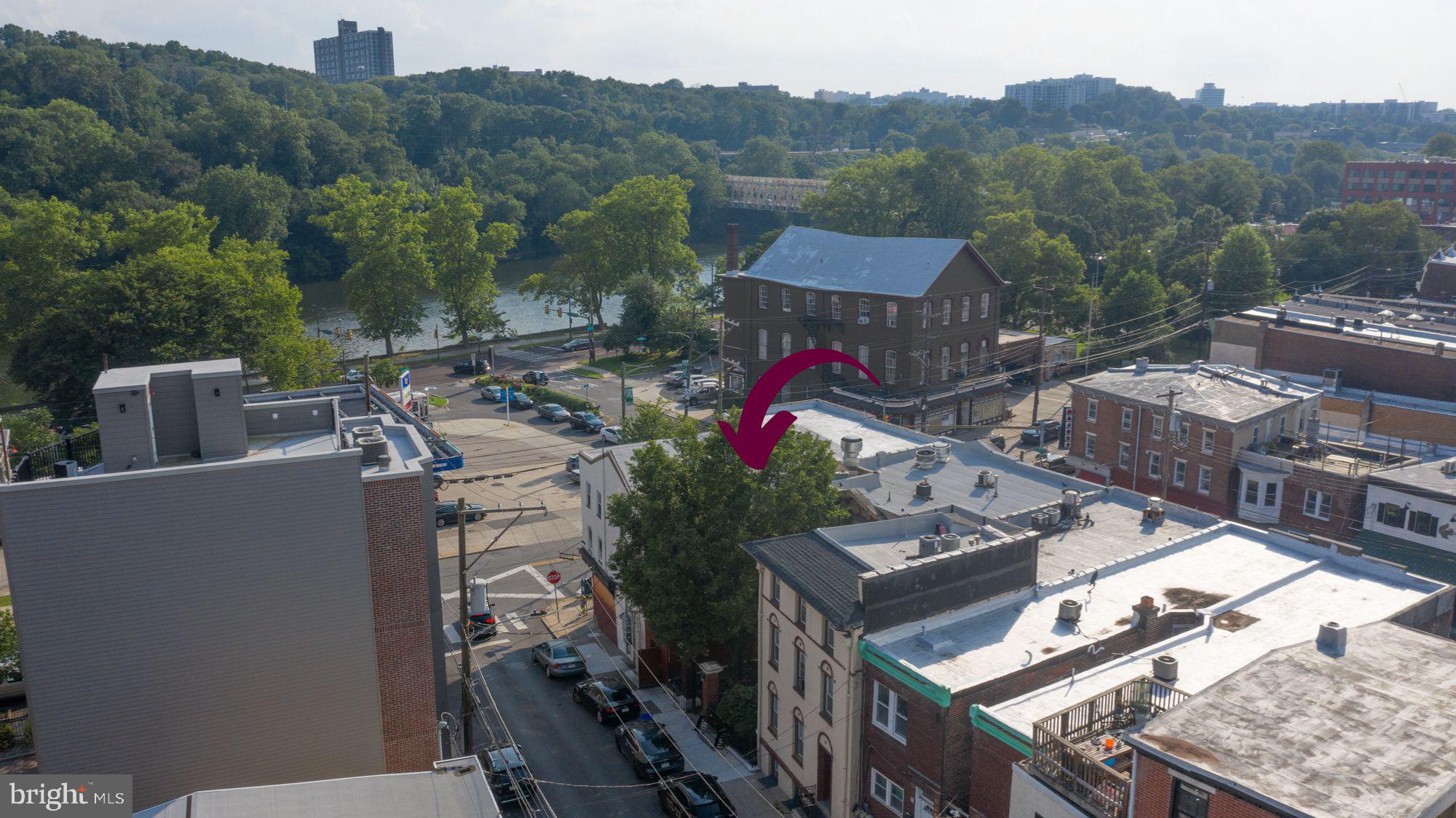 EAST FALLS - Residential Lease