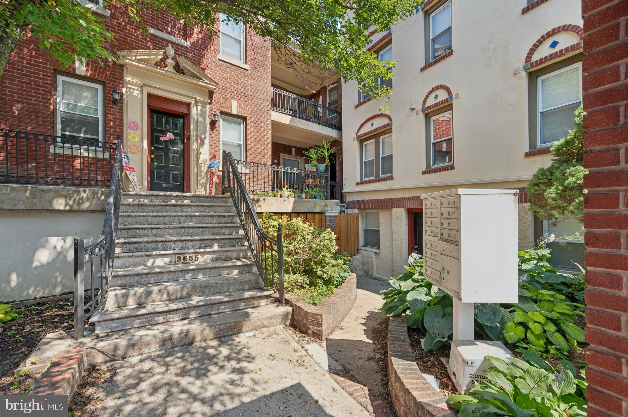 EAST FALLS - Residential Lease