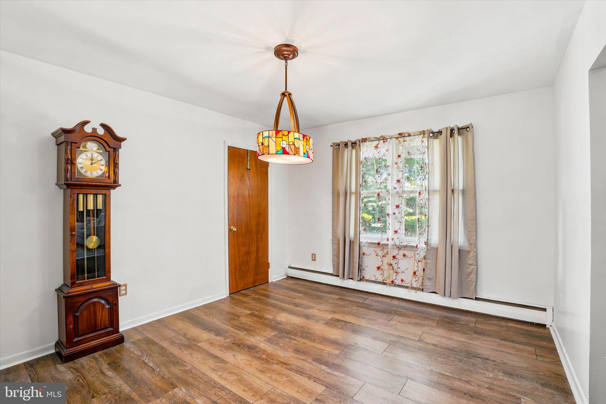 EAGLEVILLE - Residential