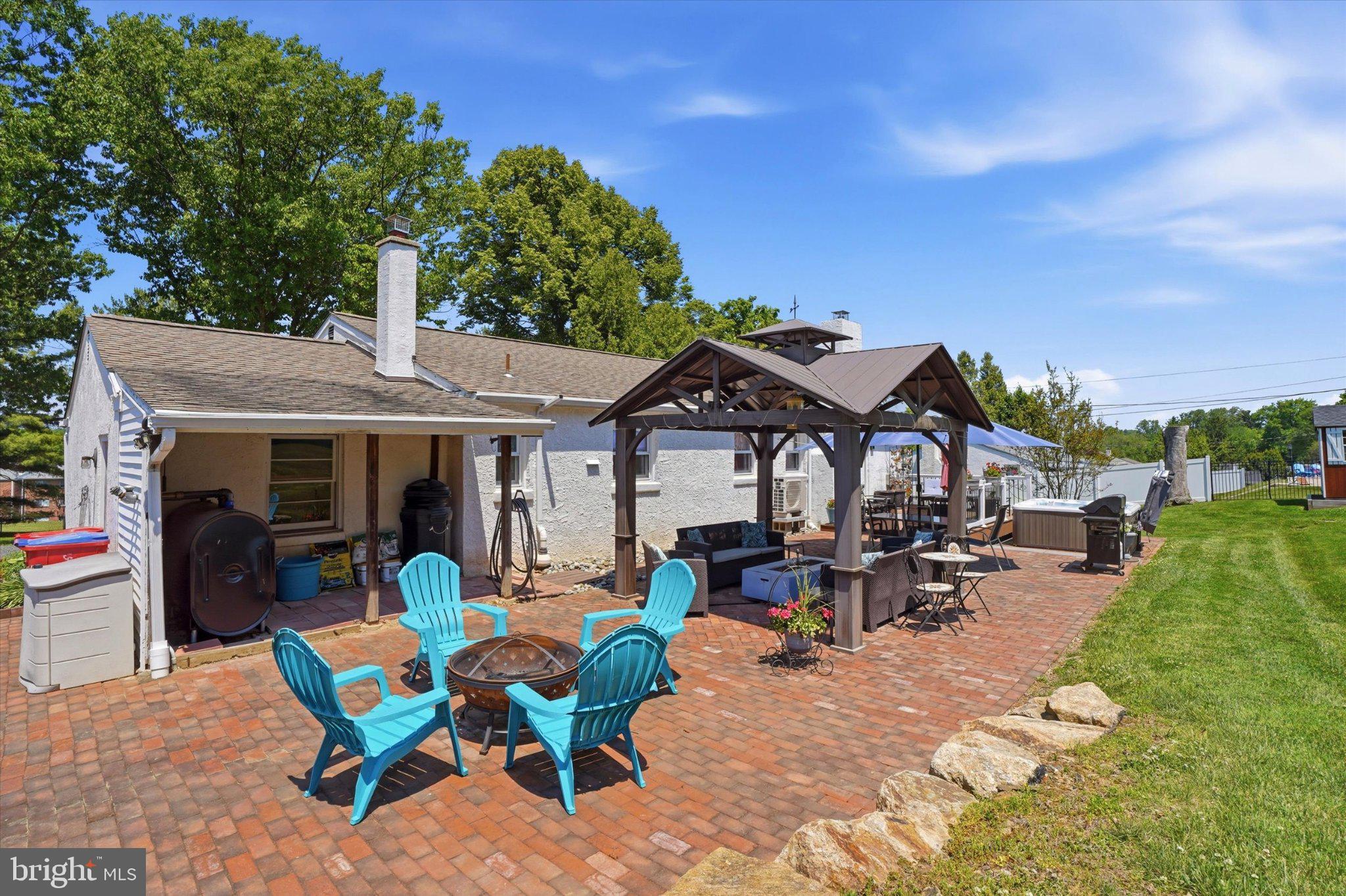 EAGLEVILLE - Residential