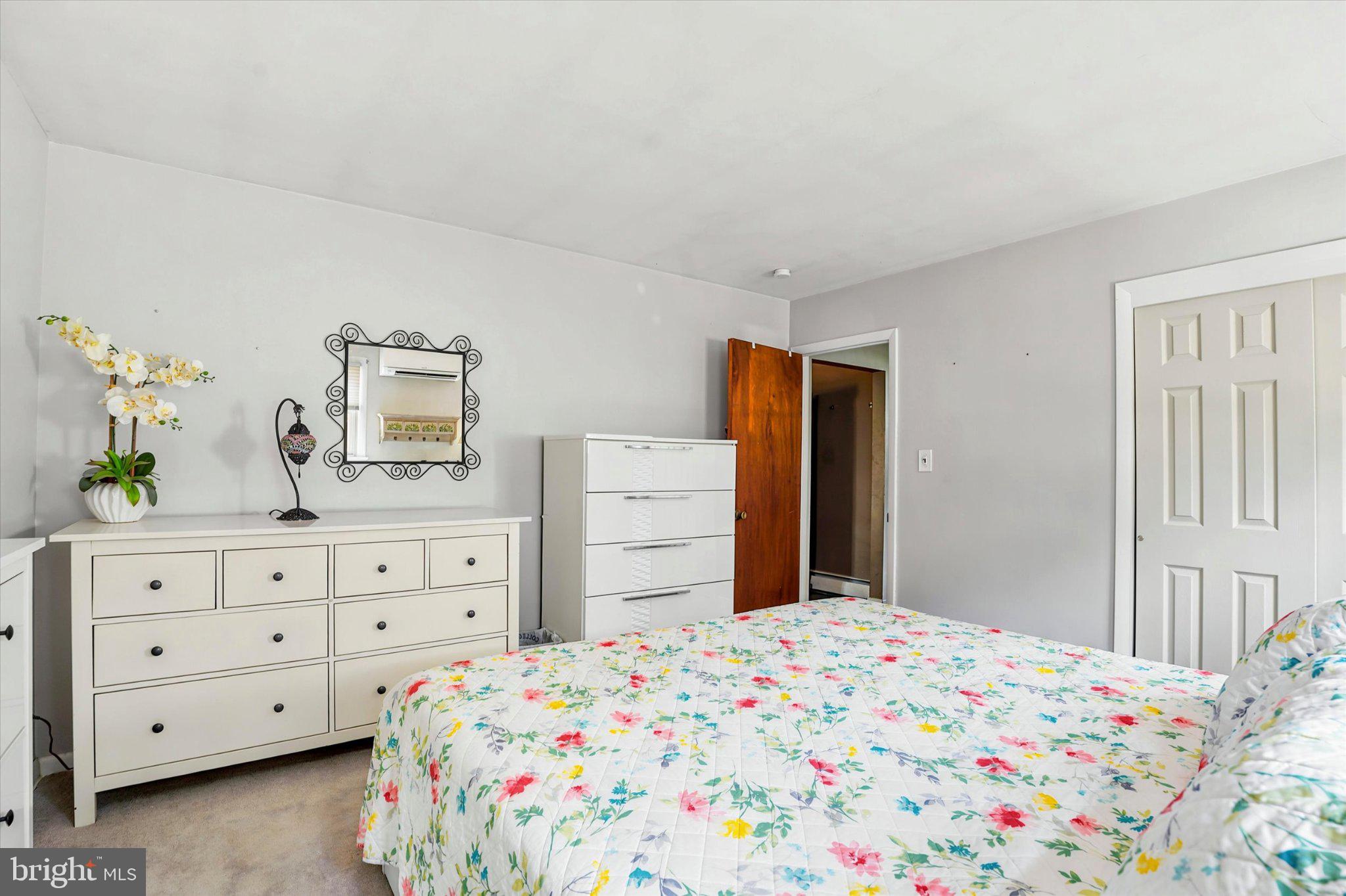 EAGLEVILLE - Residential