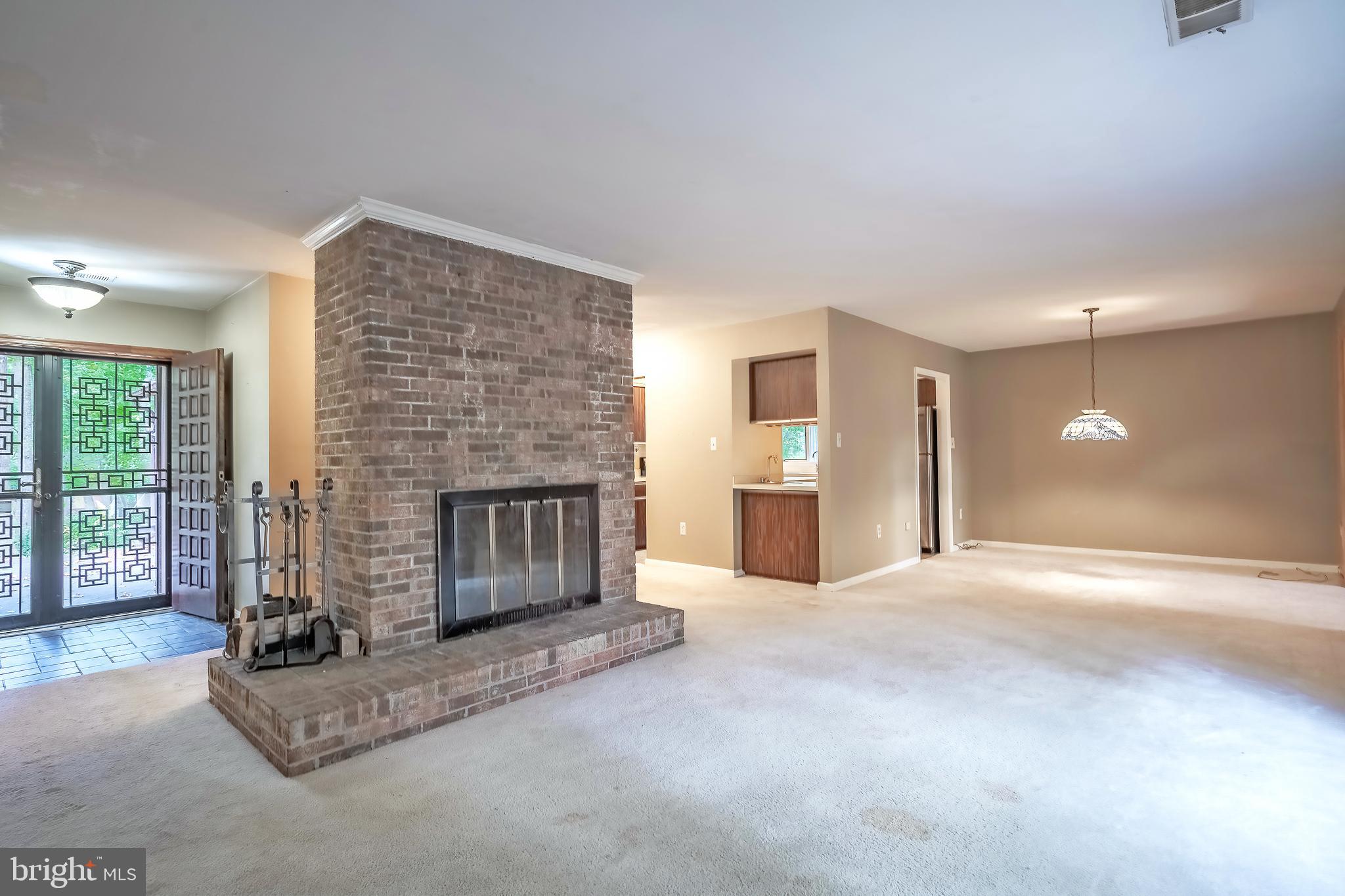 MCHENRY HEIGHTS - Residential