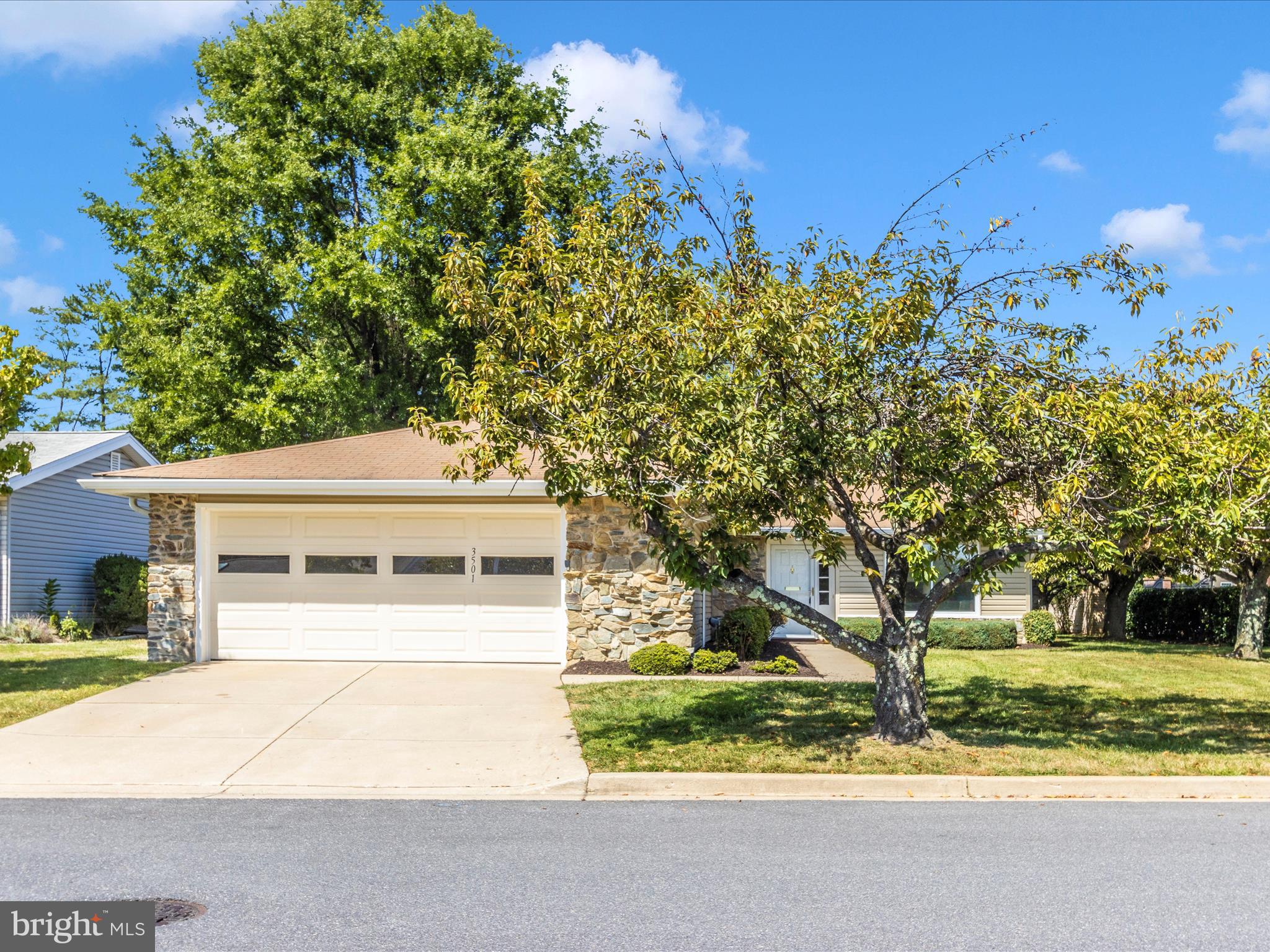 ROSSMOOR MUTUAL #18 - Residential