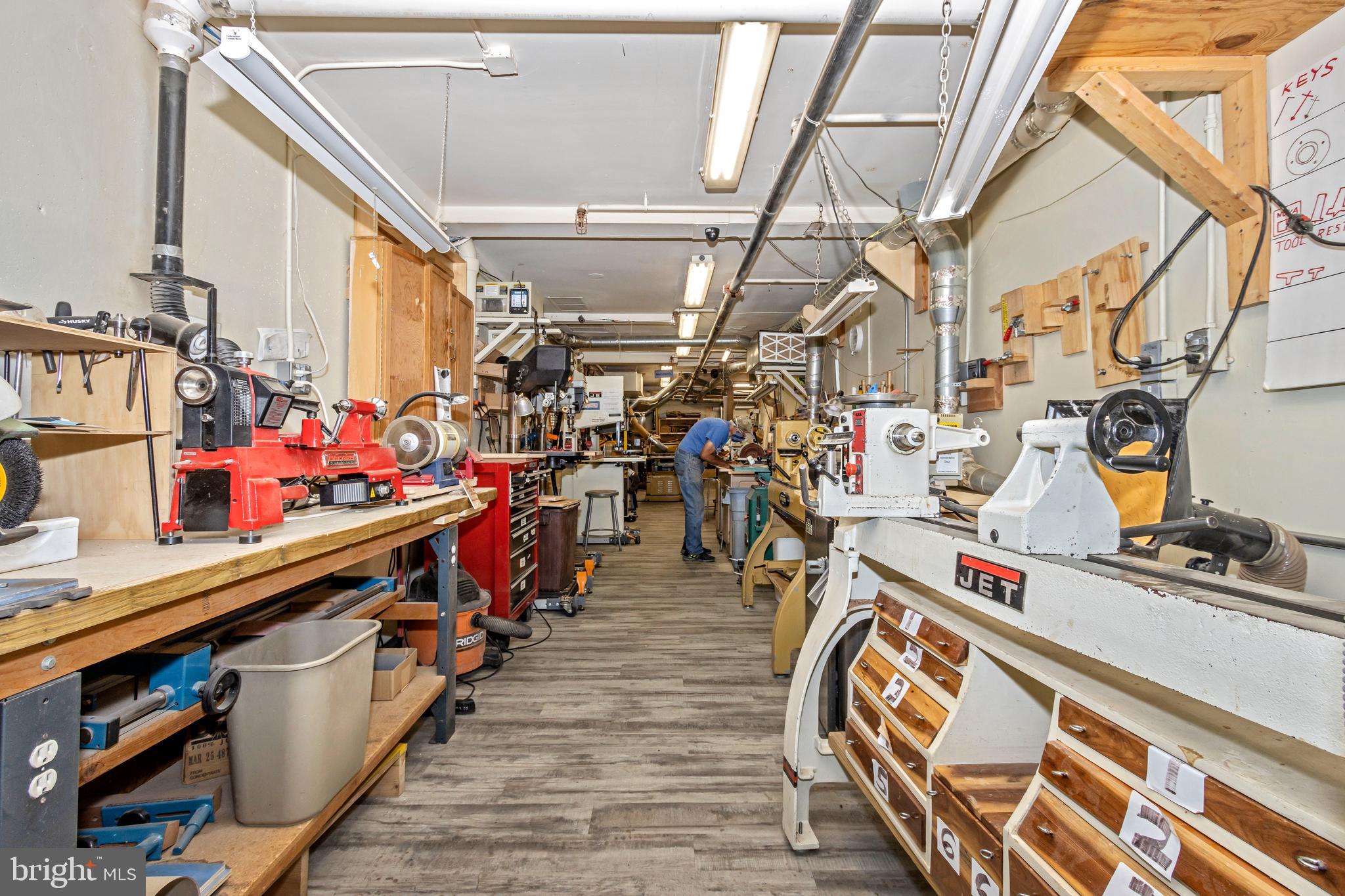 ROSSMOOR MUTUAL #18 - Residential