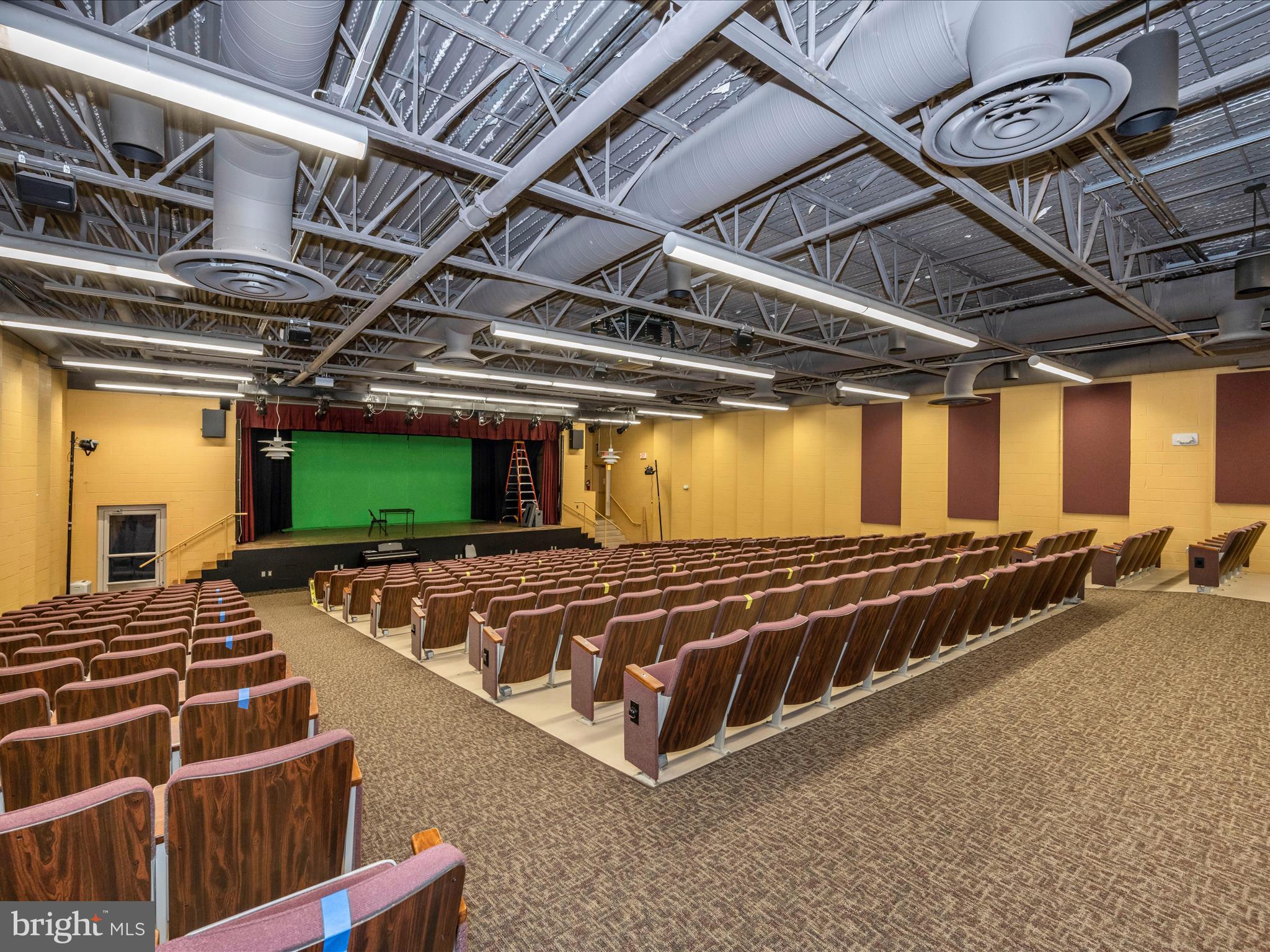 ROSSMOOR MUTUAL #18 - Residential