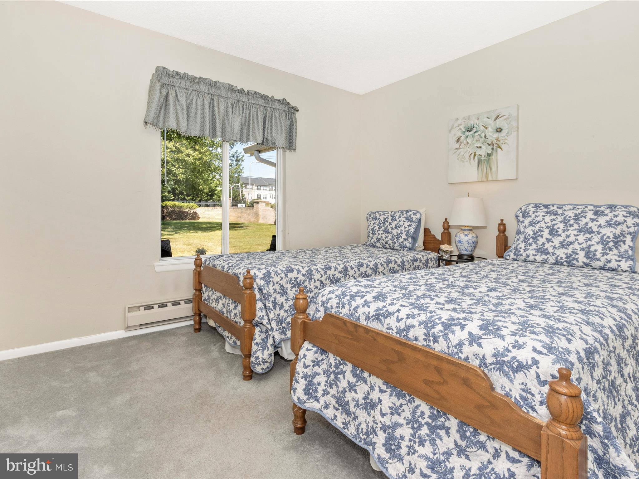 ROSSMOOR MUTUAL #18 - Residential