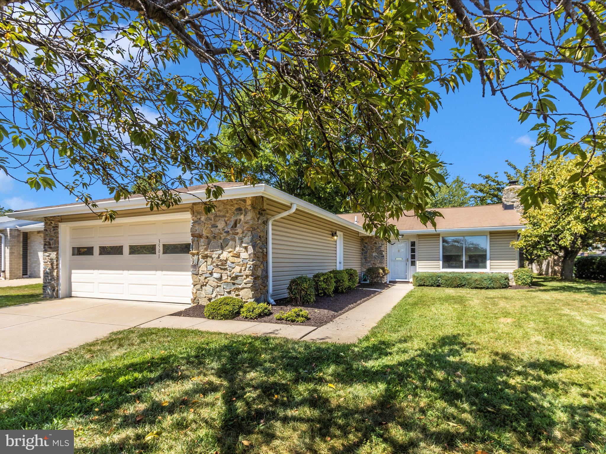 ROSSMOOR MUTUAL #18 - Residential