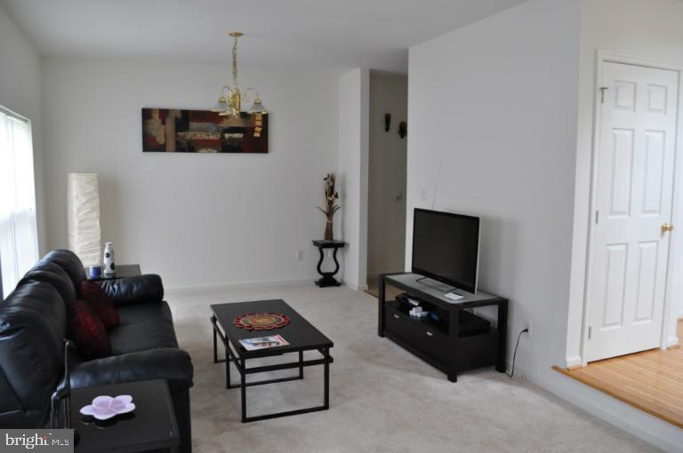 COLONNADE AT DULLES - Residential Lease