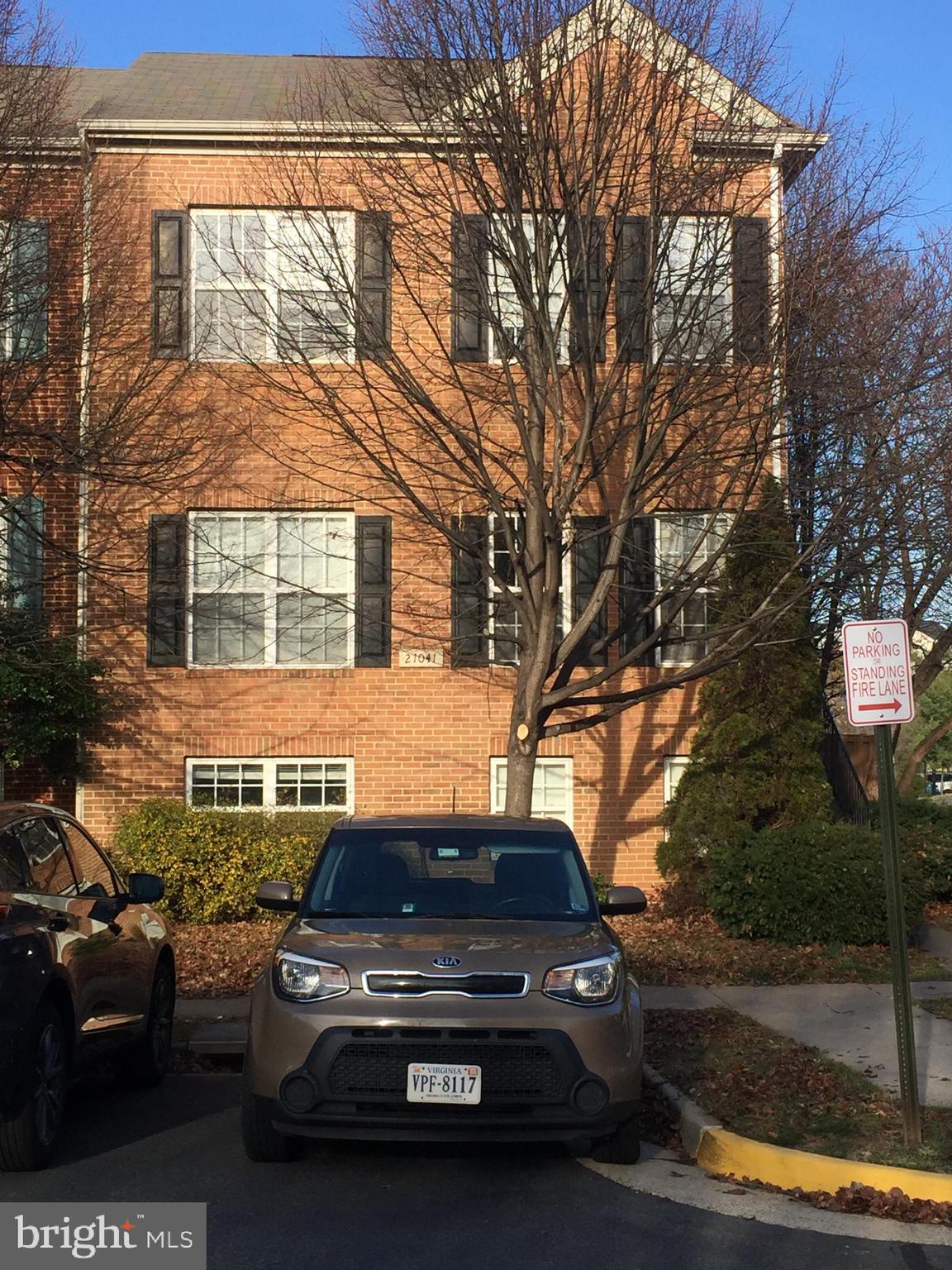 COLONNADE AT DULLES - Residential Lease