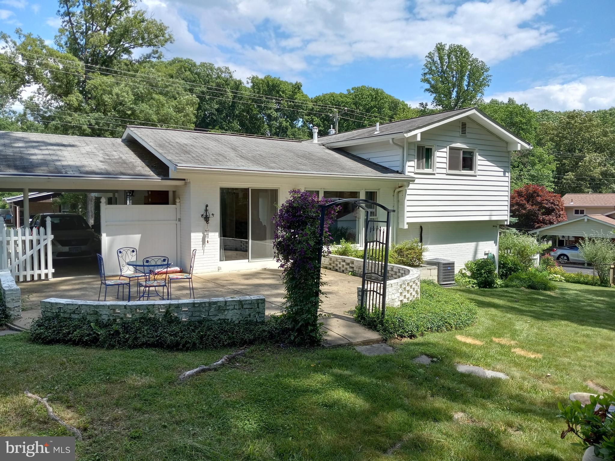 MAPLE HILL - Residential