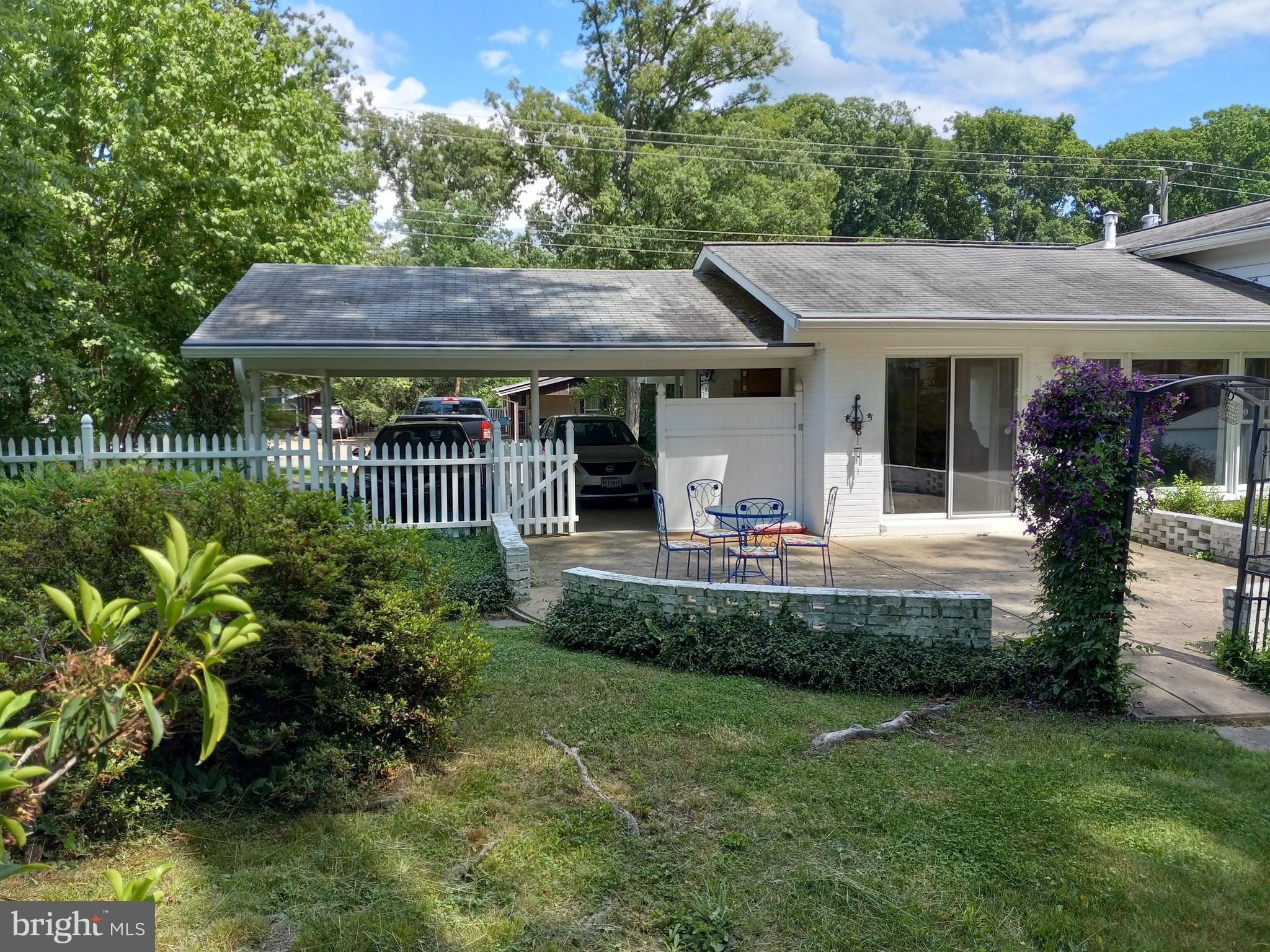 MAPLE HILL - Residential