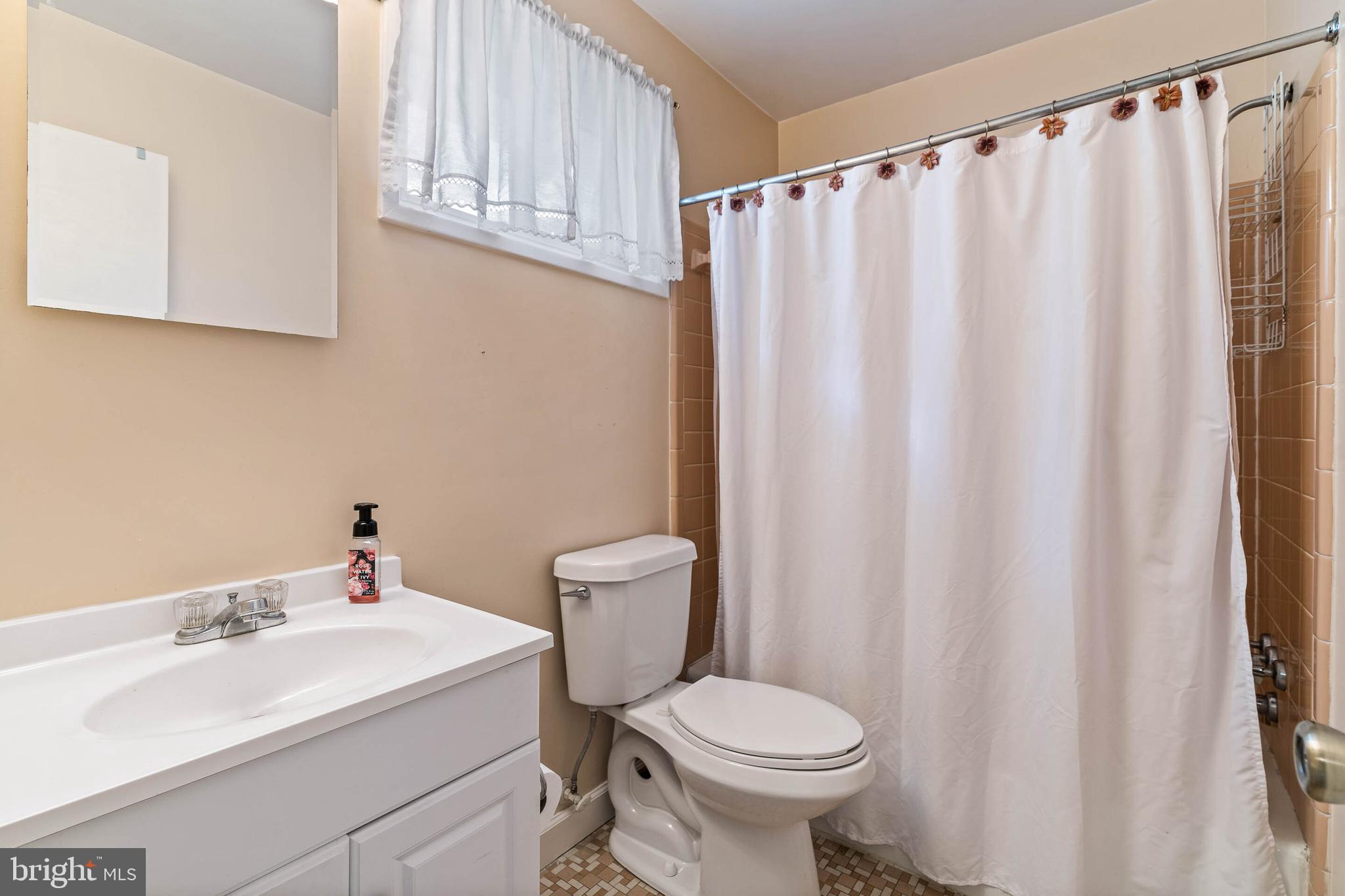 MAPLE HILL - Residential