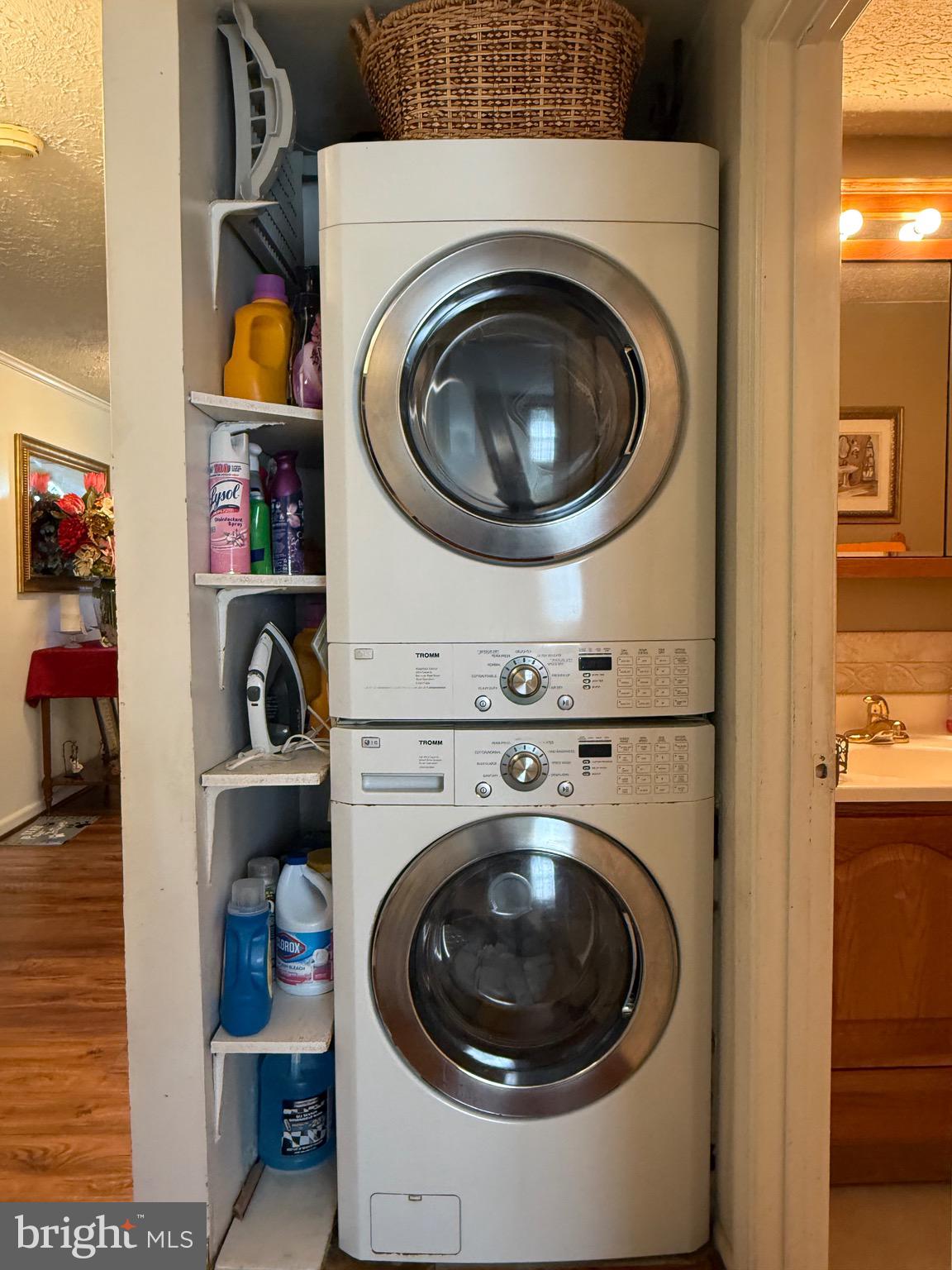 WAKEFIELD NEIGHBORHOOD - Residential