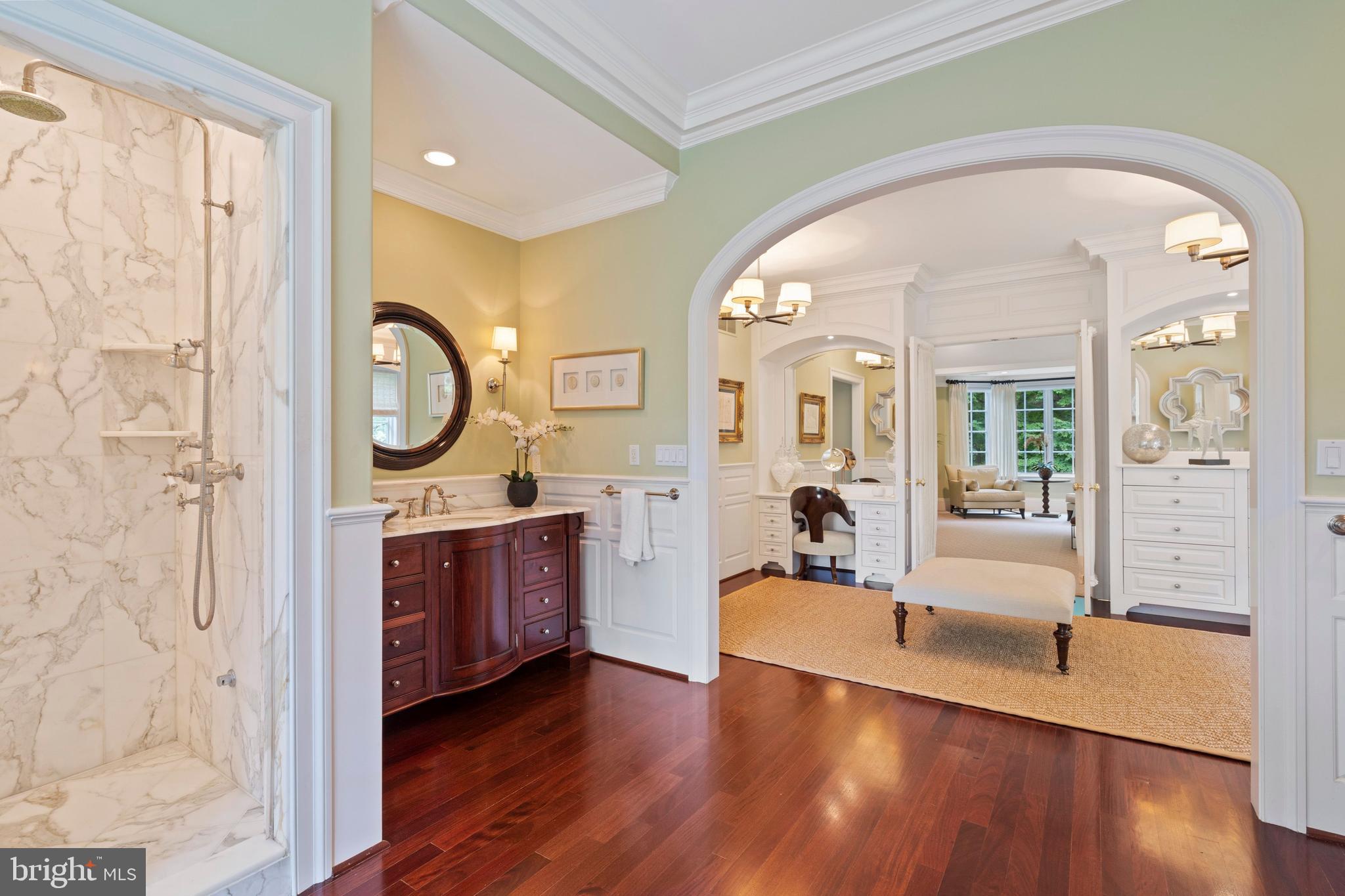 GLADWYNE - Residential