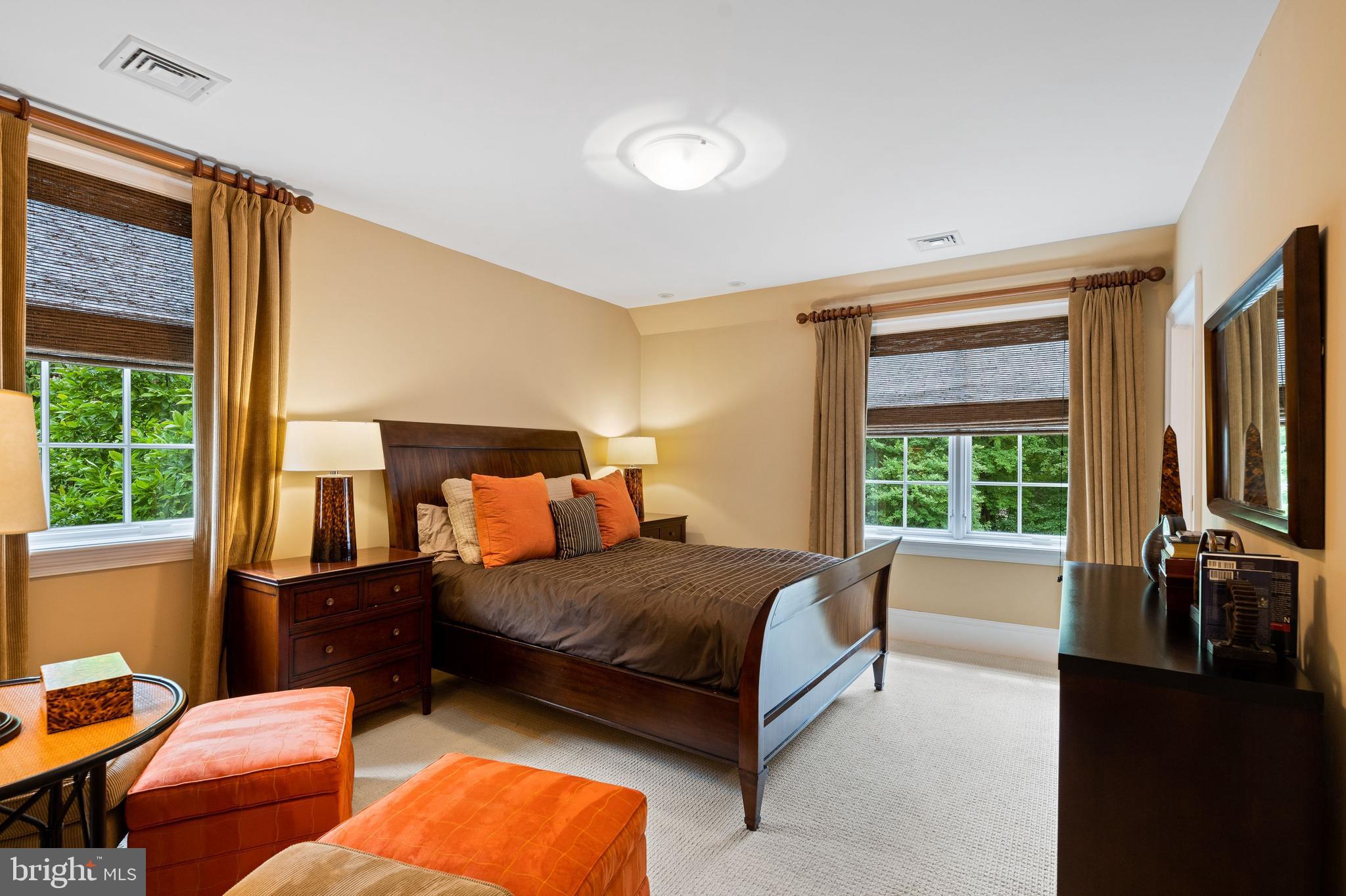 GLADWYNE - Residential