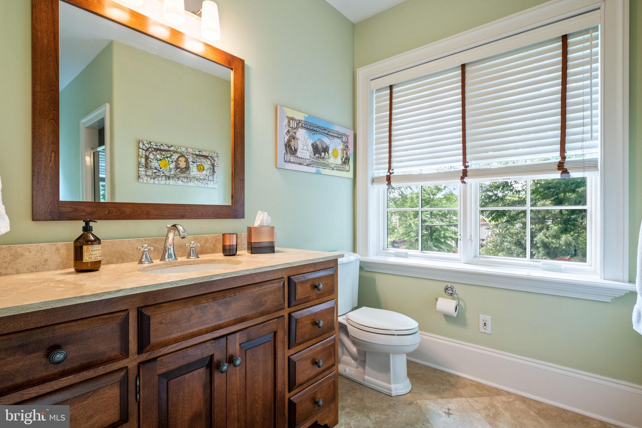 GLADWYNE - Residential