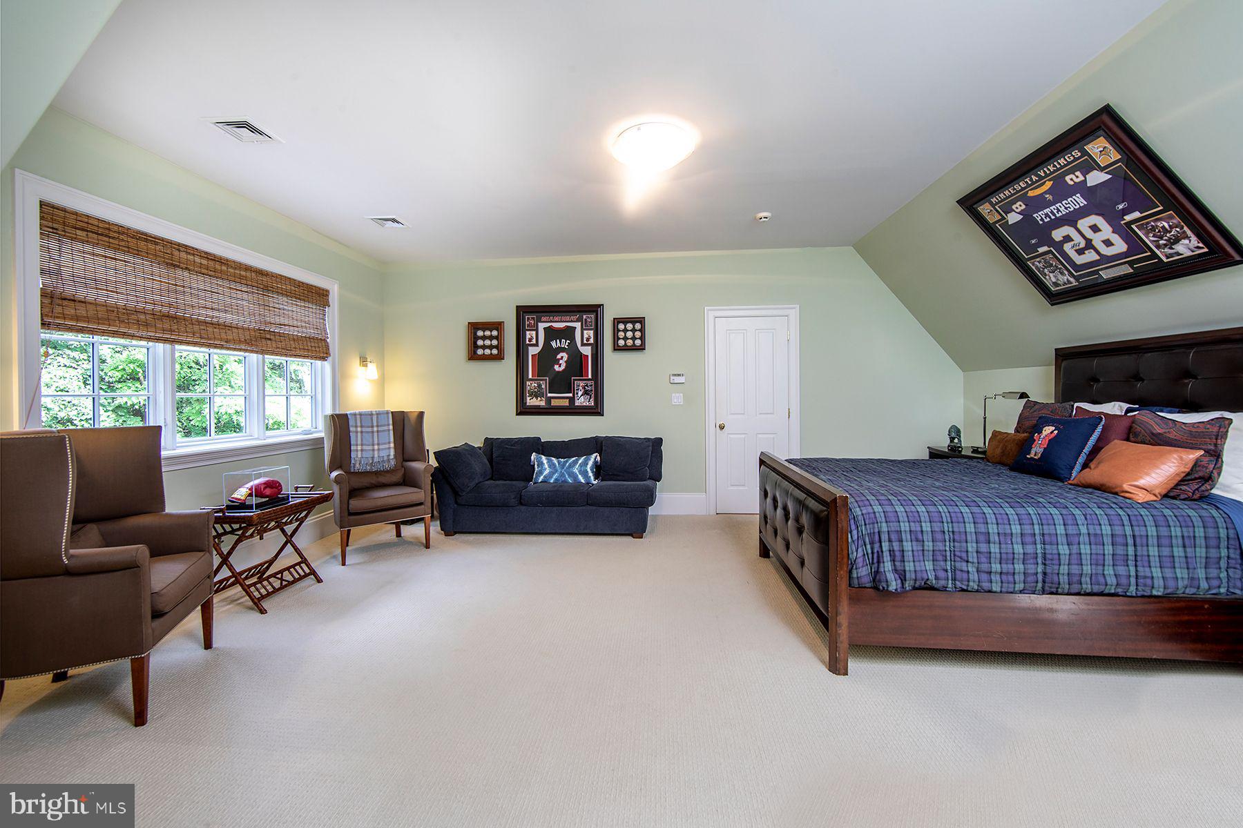 GLADWYNE - Residential