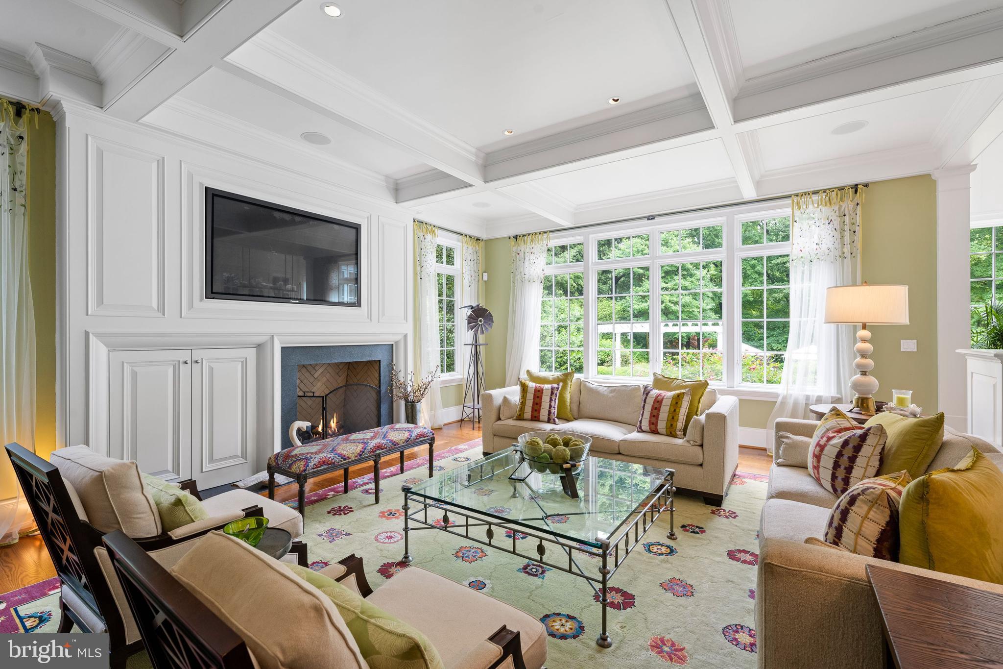 GLADWYNE - Residential