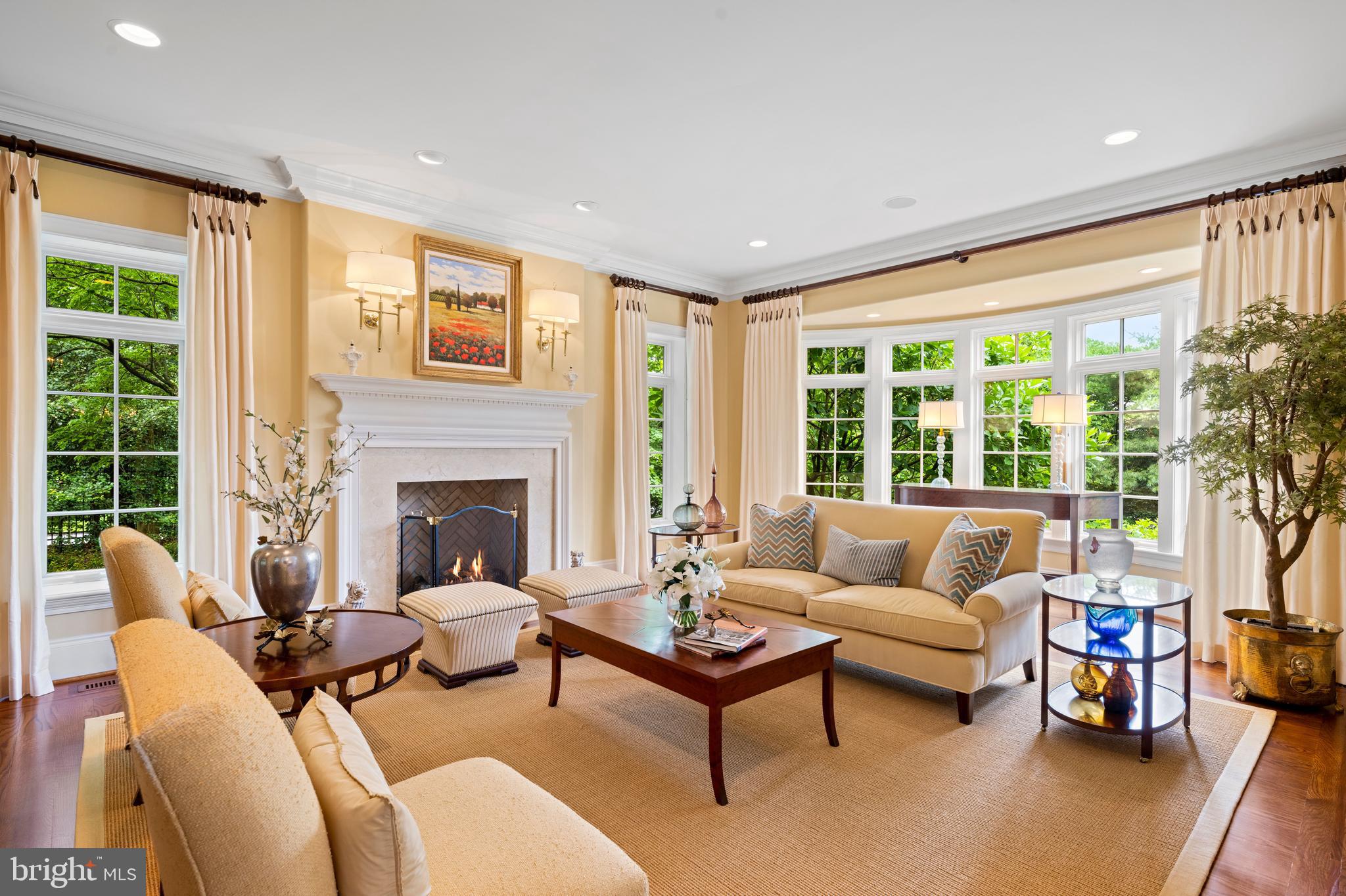 GLADWYNE - Residential