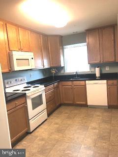 WILDWOOD PARK - Residential Lease