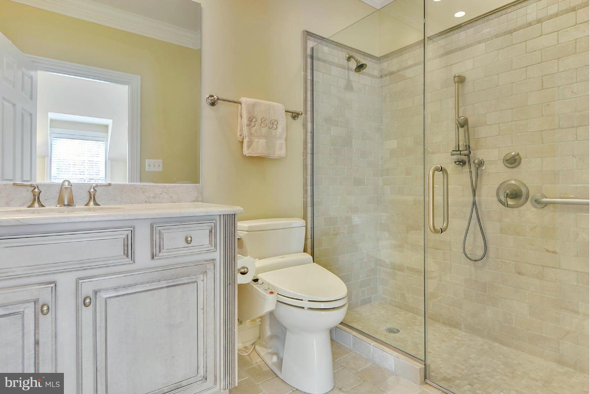 COUNTRY CLUB HILLS - Residential