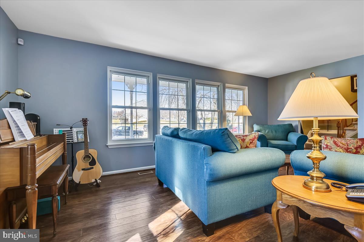 OAKS OF HARFORD - Residential