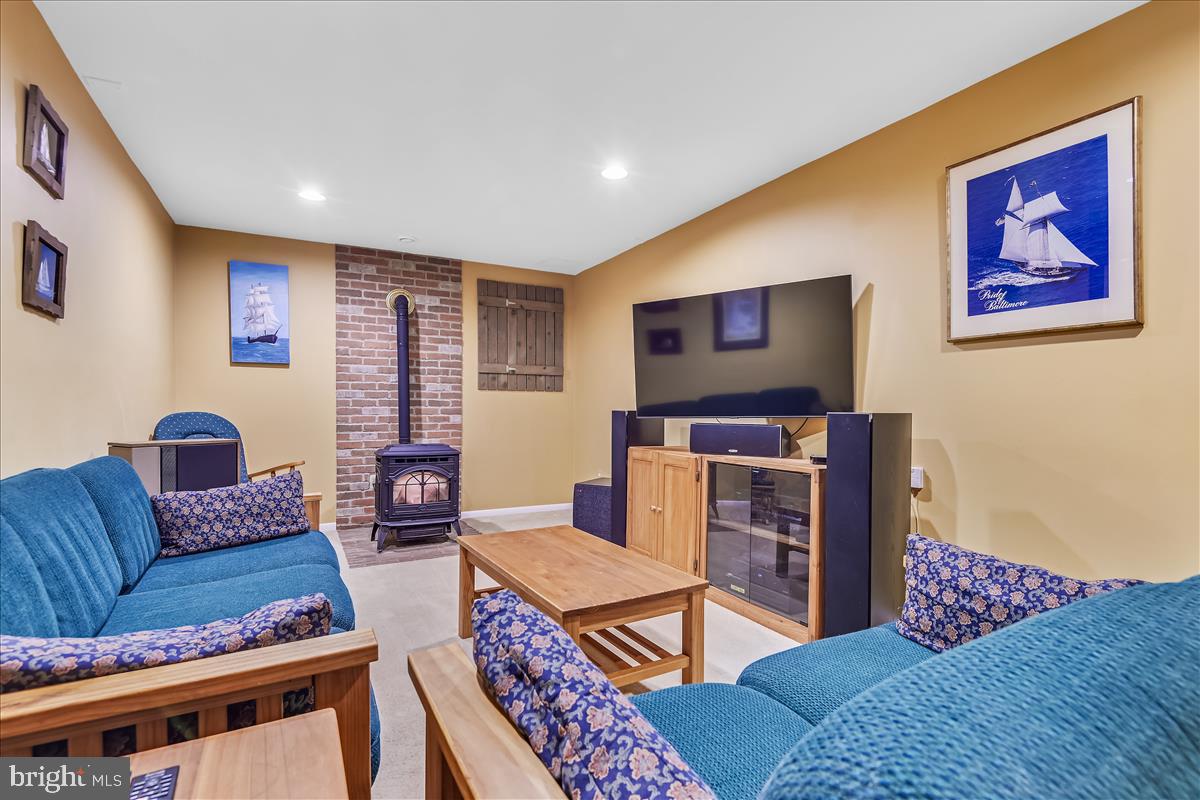 OAKS OF HARFORD - Residential