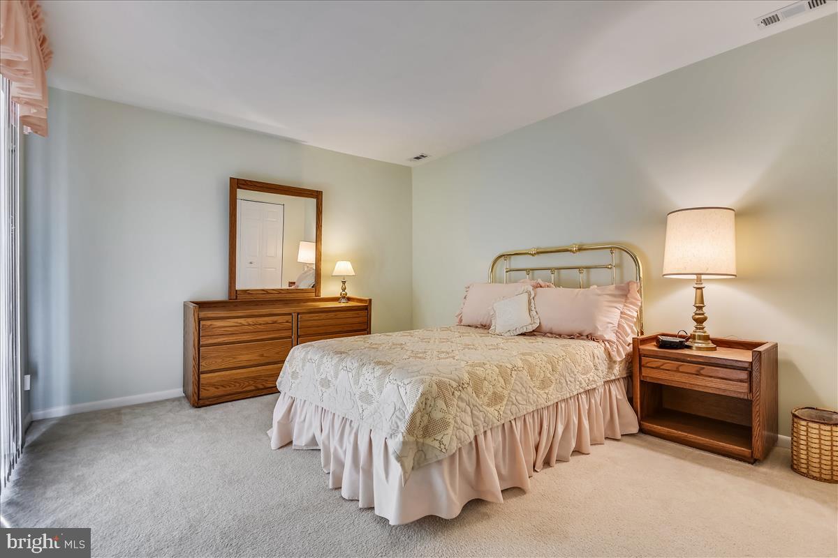 OAKS OF HARFORD - Residential