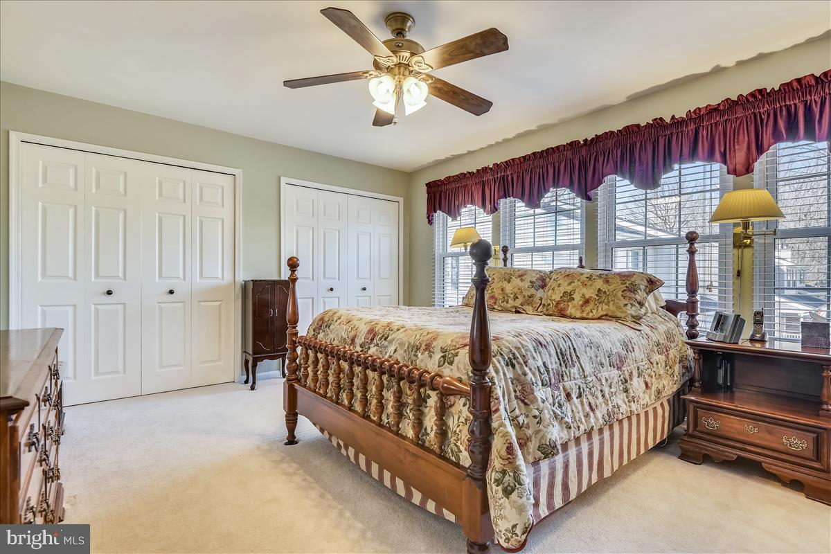 OAKS OF HARFORD - Residential