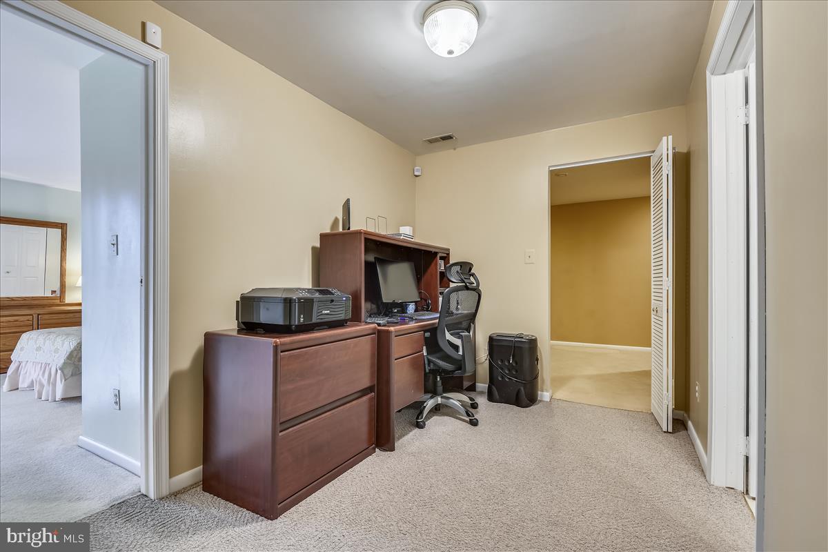 OAKS OF HARFORD - Residential