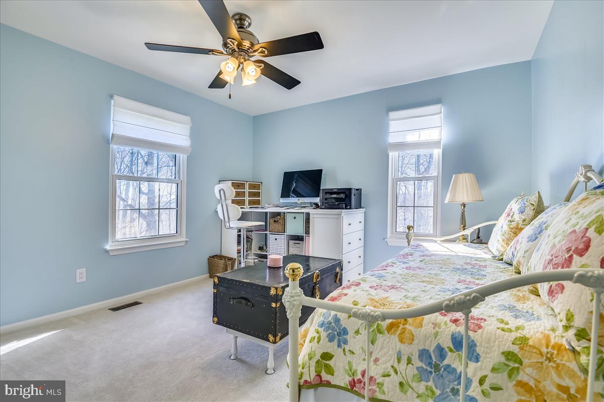 OAKS OF HARFORD - Residential