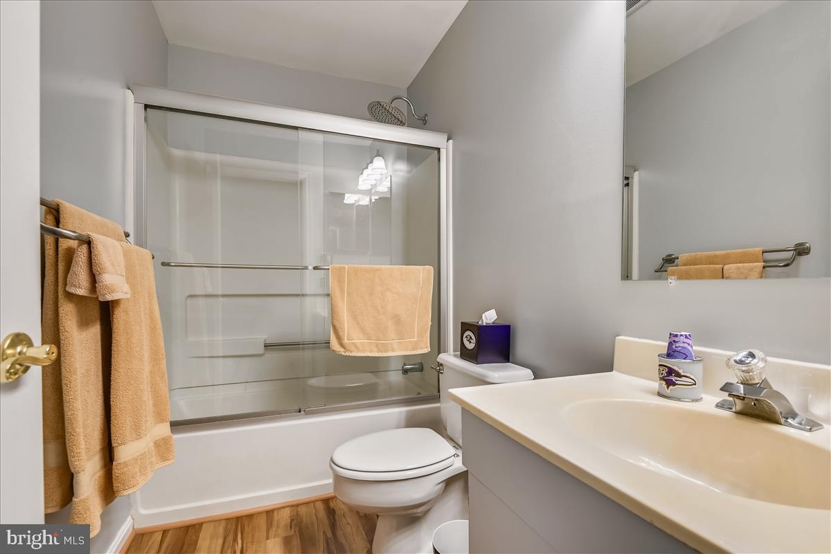 OAKS OF HARFORD - Residential