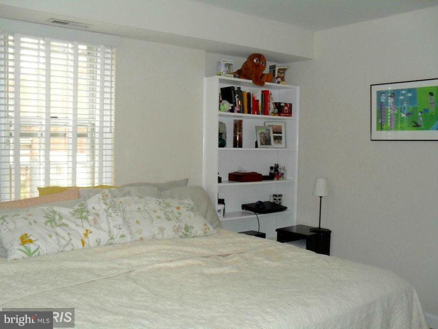 FAIRLINGTON VILLAGE - Residential