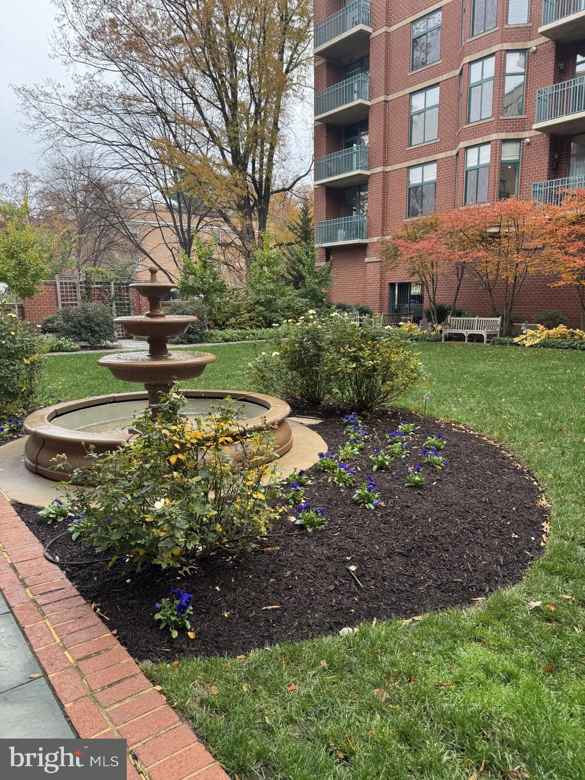 THE BROADWAY - Residential Lease