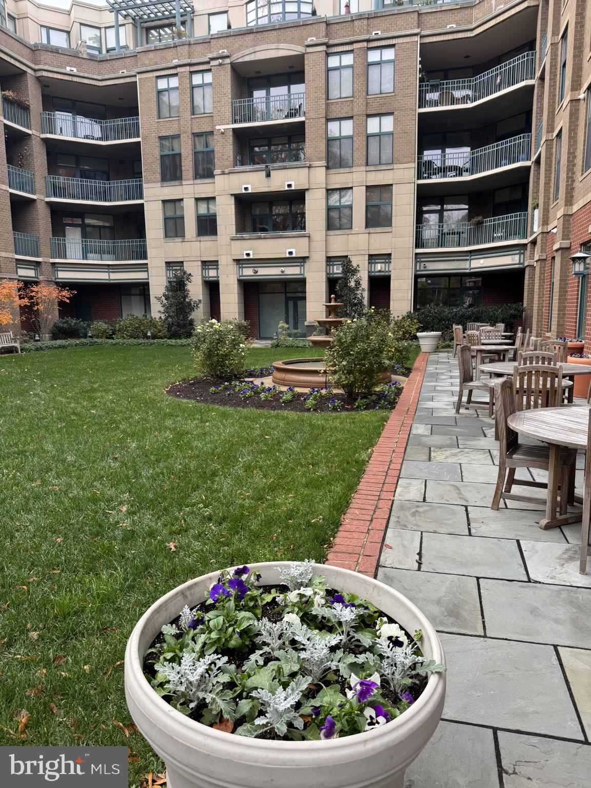 THE BROADWAY - Residential Lease