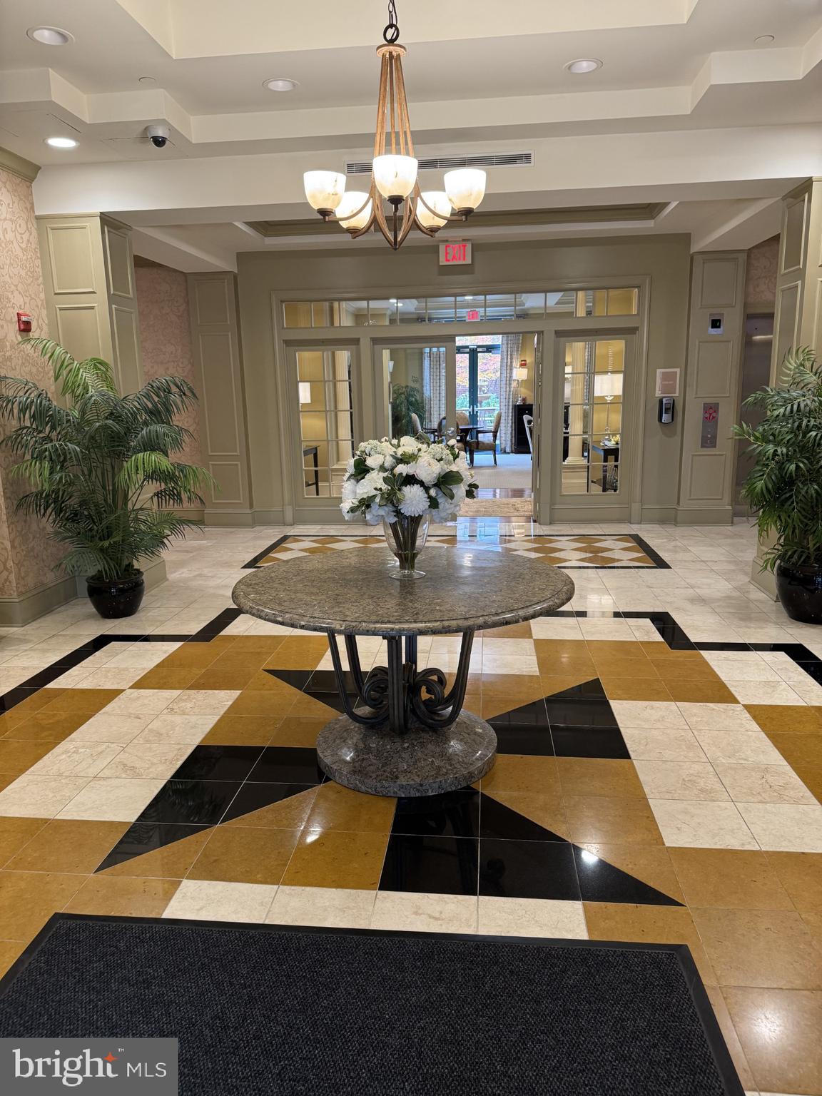 THE BROADWAY - Residential Lease