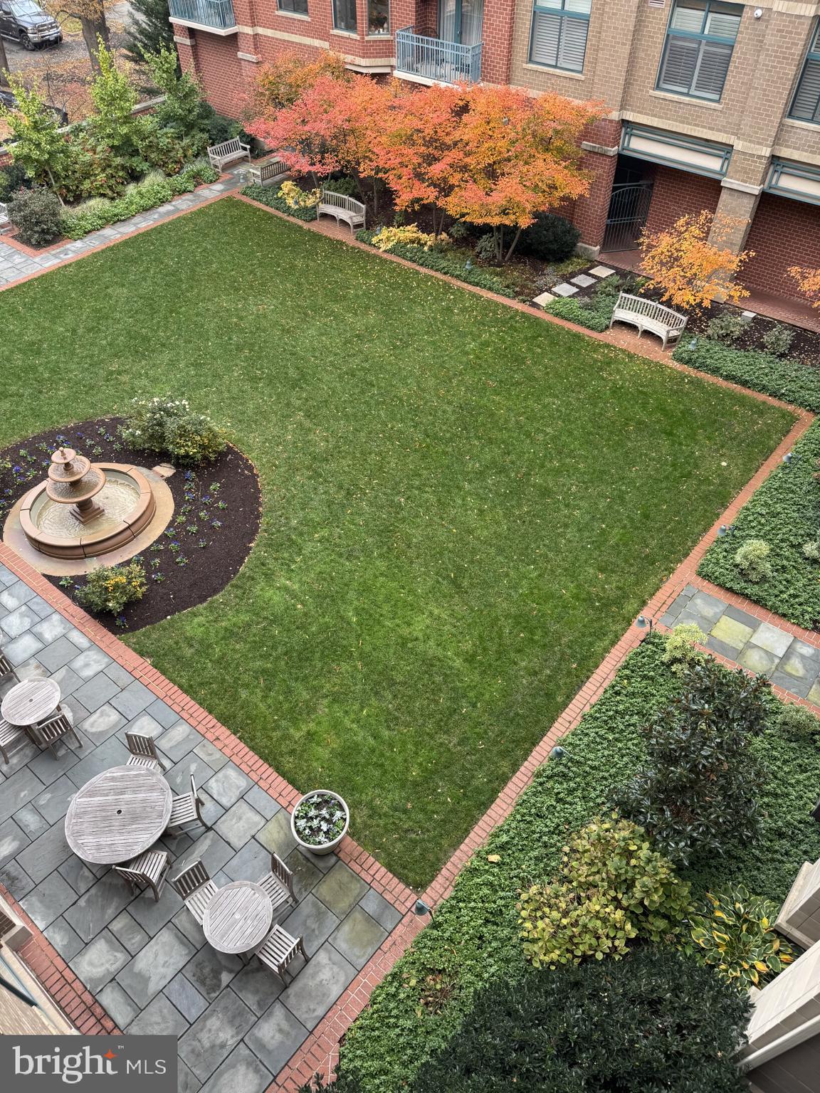 THE BROADWAY - Residential Lease