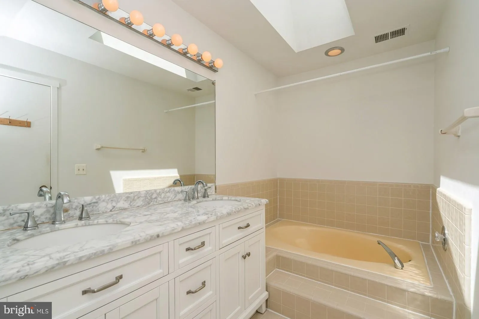 Princeton, New Jersey 08540, United States, 3 Bedrooms Bedrooms, ,3 BathroomsBathrooms,Residential,Active,150150