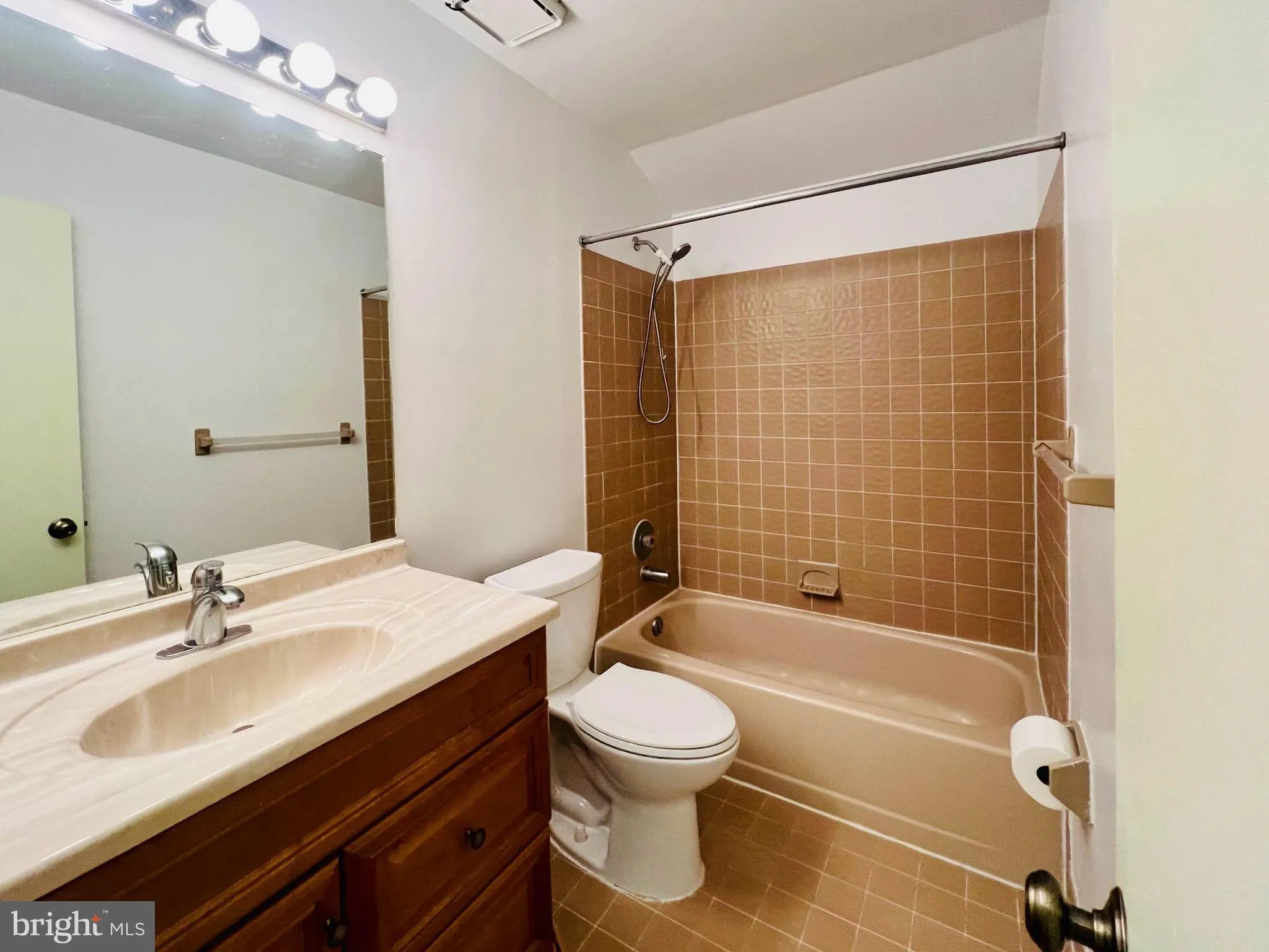 Princeton, New Jersey 08540, United States, 3 Bedrooms Bedrooms, ,3 BathroomsBathrooms,Residential,Active,150150